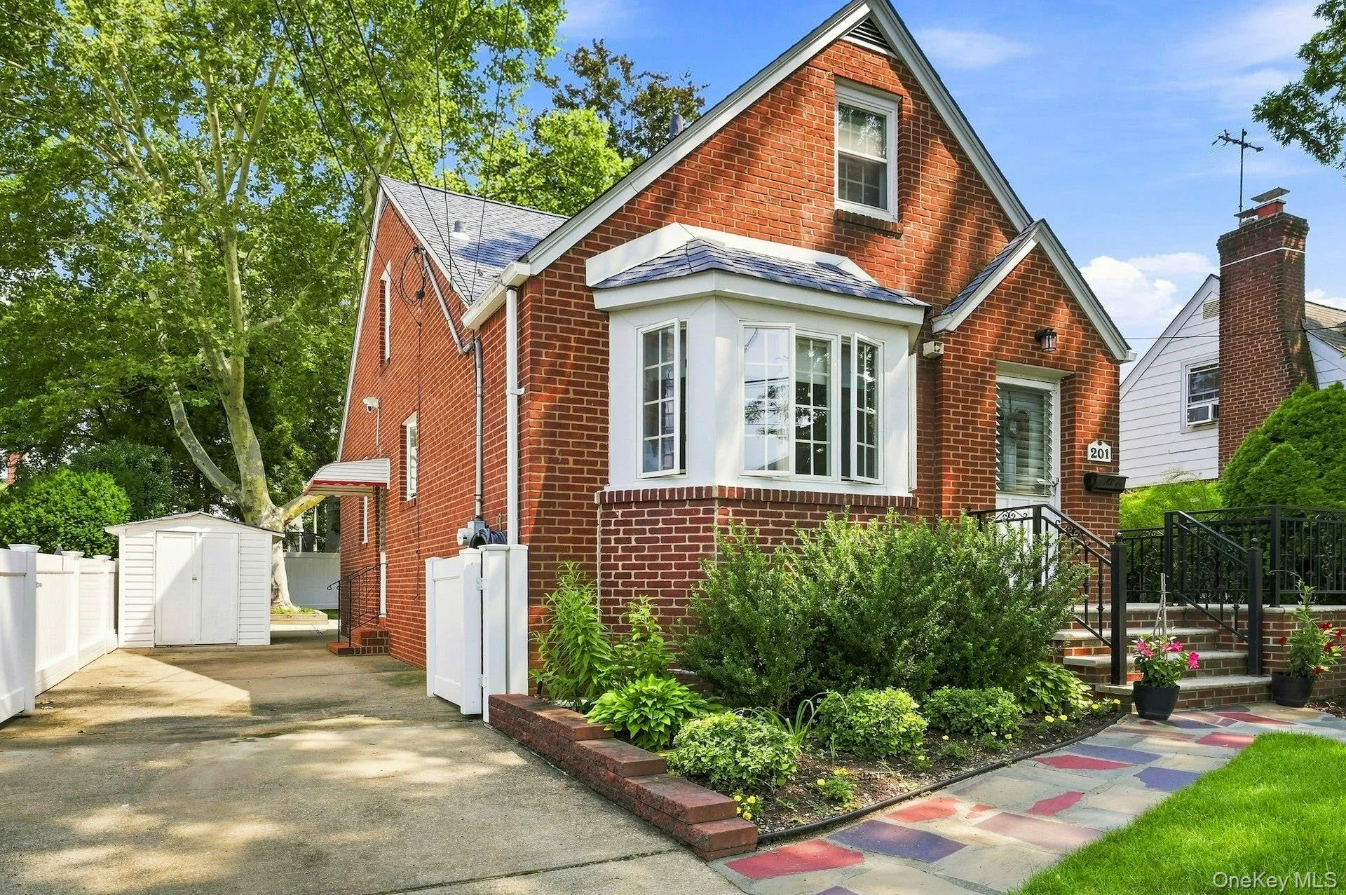 201 Chester Street, Hempstead, NY, 3 Bedrooms Bedrooms, 7 Rooms Rooms,1 BathroomBathrooms,Residential,For Rent,Chester,0,1040143 201 Chester Street, Hempstead, NY, 3 Bedrooms Bedrooms, 7 Rooms Rooms,1 BathroomBathrooms,Residential,For Rent,Chester,0,1040143