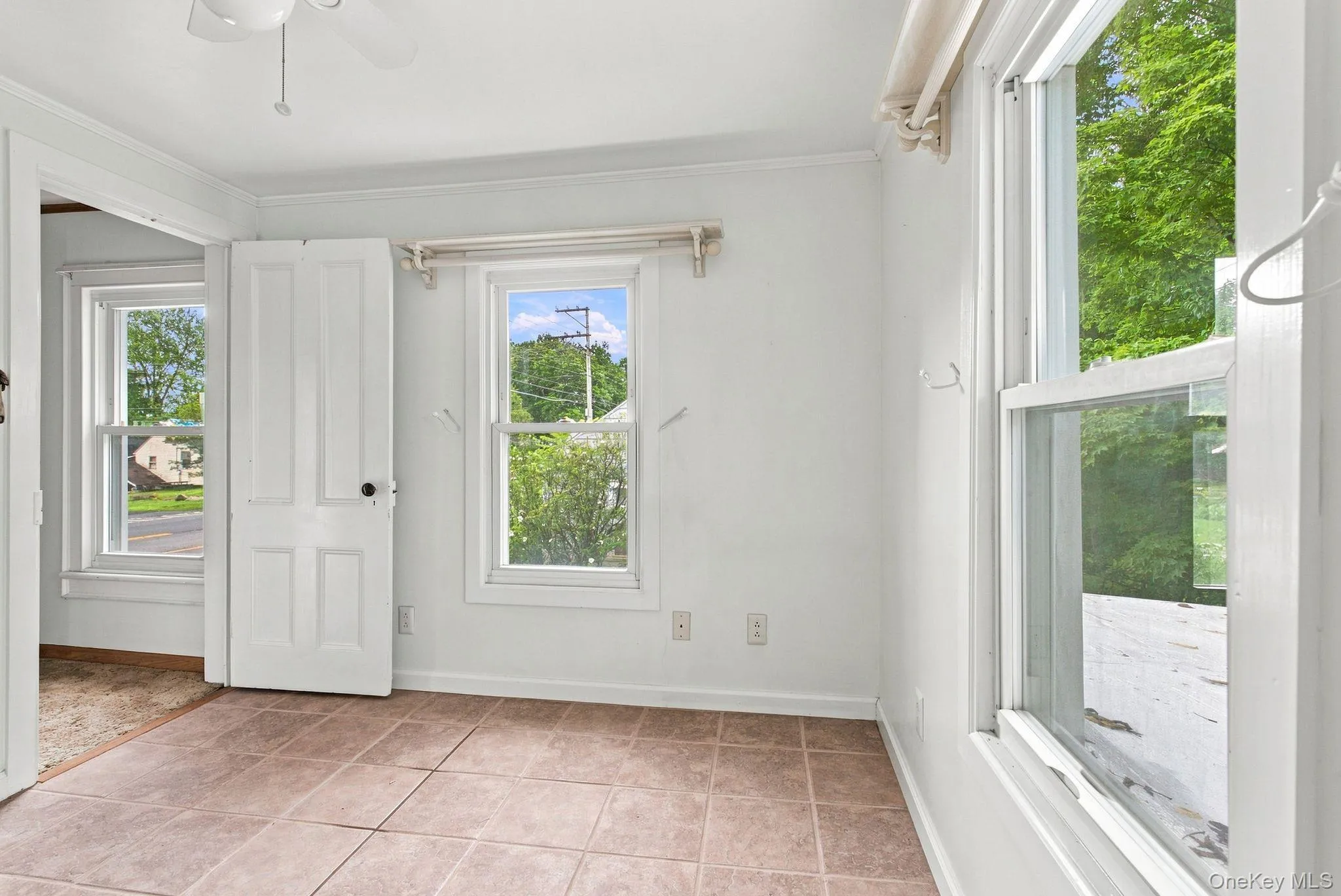 344 Broadway, Esopus, NY, 3 Bedrooms Bedrooms, 6 Rooms Rooms,1 BathroomBathrooms,Residential,For Rent,Broadway,0,1040145 344 Broadway, Esopus, NY, 3 Bedrooms Bedrooms, 6 Rooms Rooms,1 BathroomBathrooms,Residential,For Rent,Broadway,0,1040145