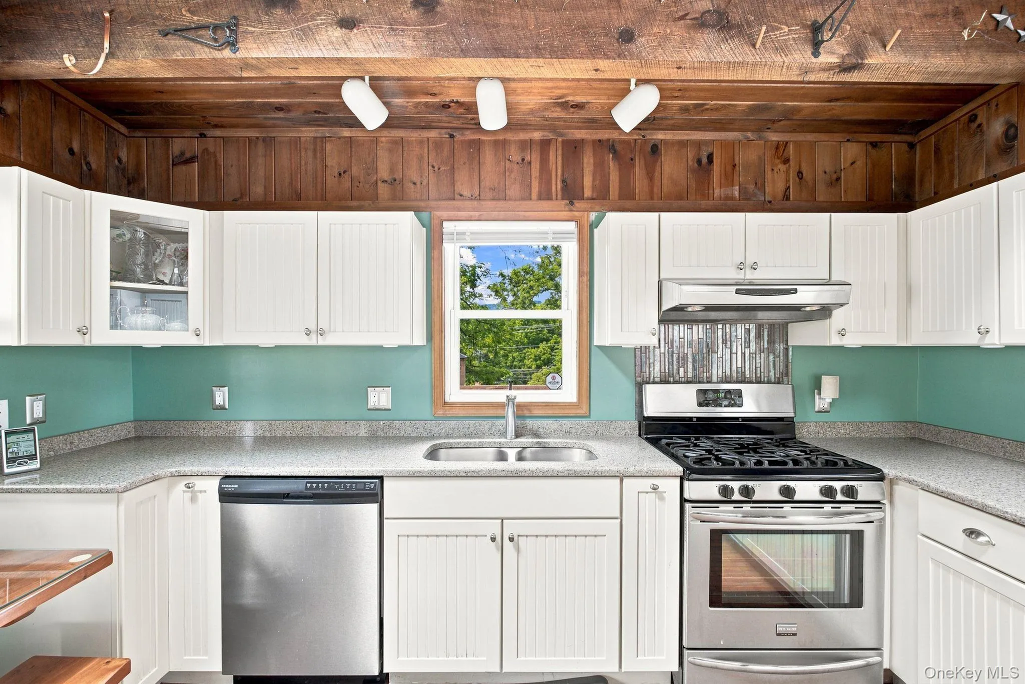 344 Broadway, Esopus, NY, 3 Bedrooms Bedrooms, 6 Rooms Rooms,1 BathroomBathrooms,Residential,For Rent,Broadway,0,1040145 344 Broadway, Esopus, NY, 3 Bedrooms Bedrooms, 6 Rooms Rooms,1 BathroomBathrooms,Residential,For Rent,Broadway,0,1040145