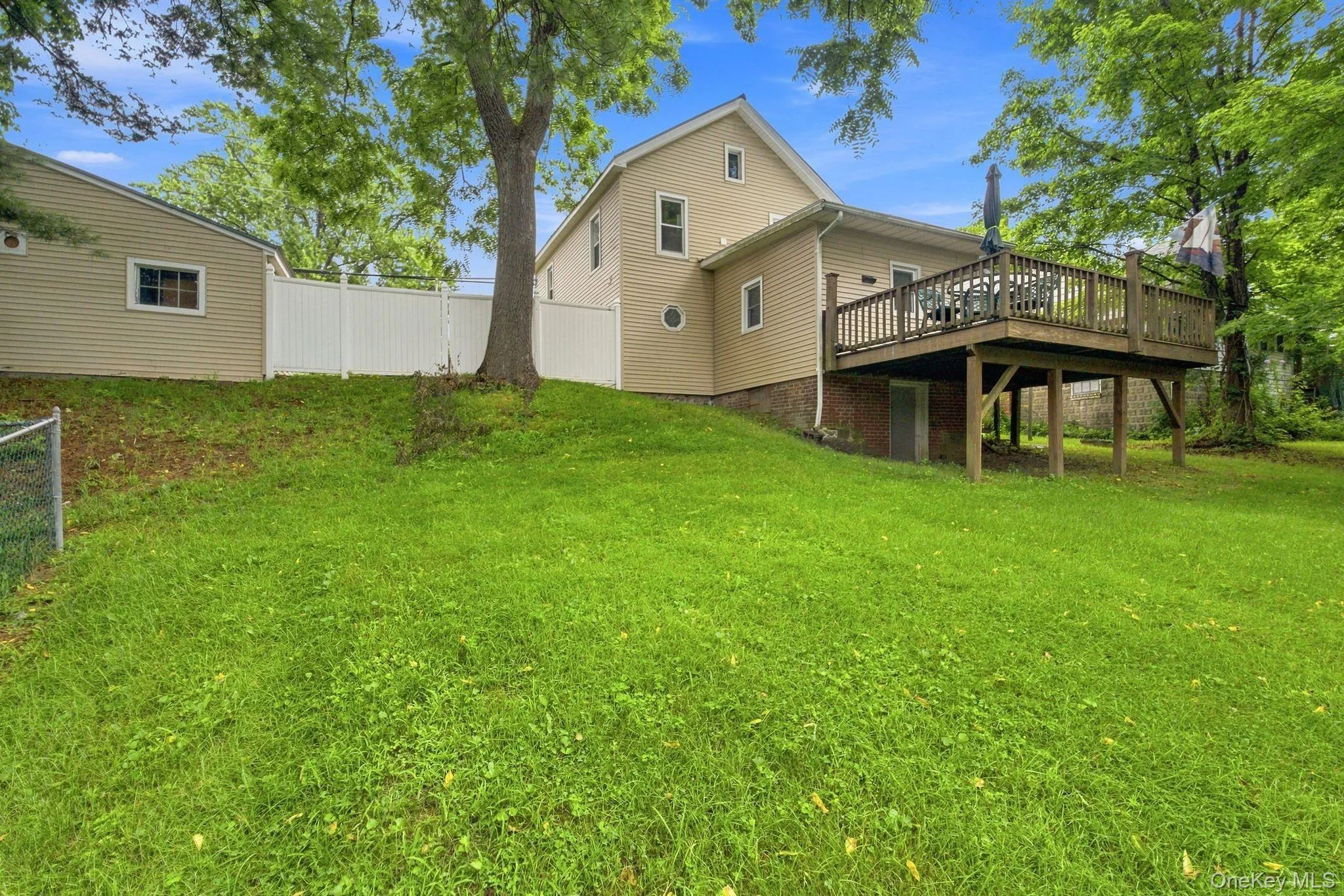344 Broadway, Esopus, NY, 3 Bedrooms Bedrooms, 6 Rooms Rooms,1 BathroomBathrooms,Residential,For Rent,Broadway,0,1040145 344 Broadway, Esopus, NY, 3 Bedrooms Bedrooms, 6 Rooms Rooms,1 BathroomBathrooms,Residential,For Rent,Broadway,0,1040145