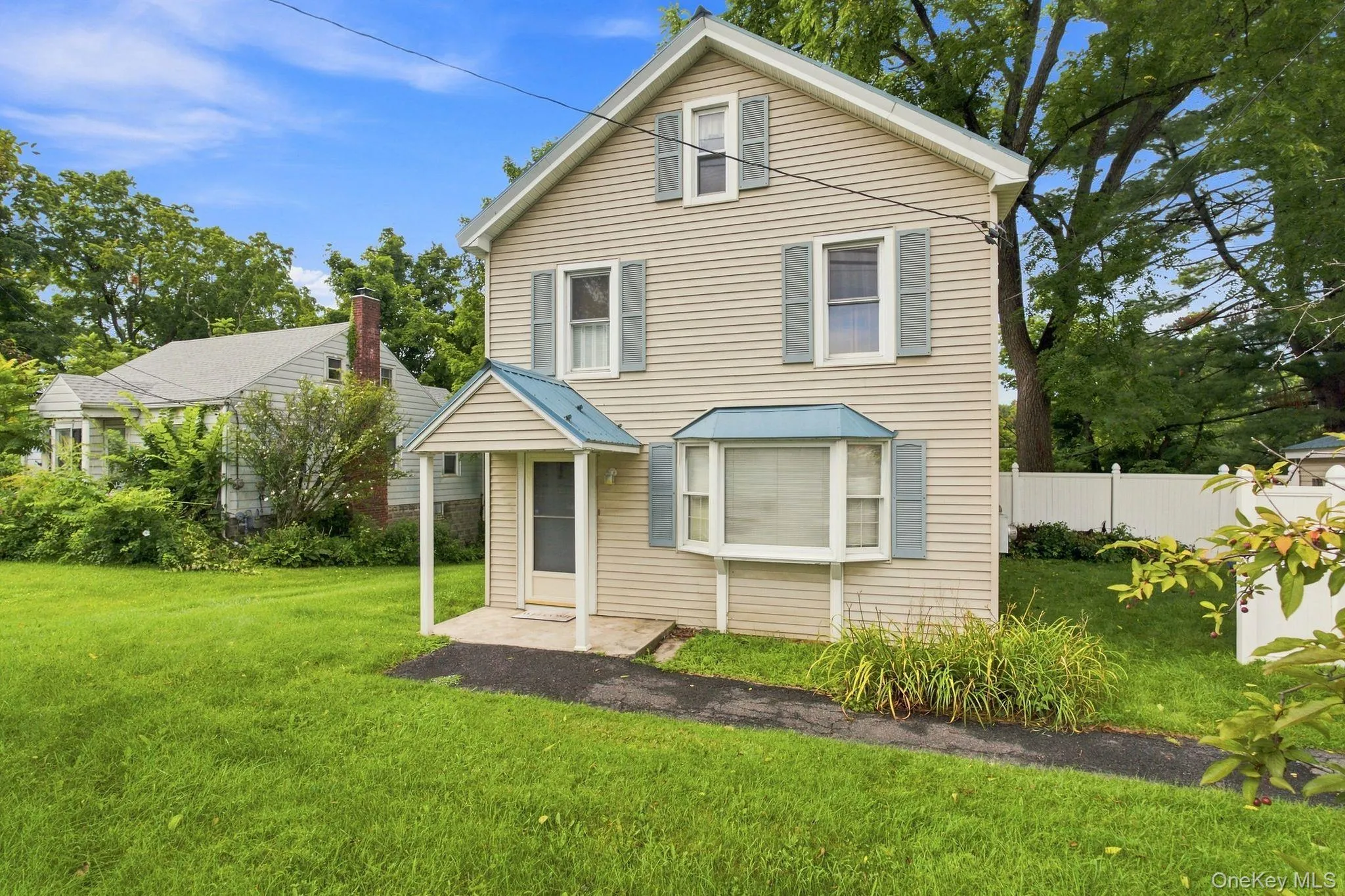 344 Broadway, Esopus, NY, 3 Bedrooms Bedrooms, 6 Rooms Rooms,1 BathroomBathrooms,Residential,For Rent,Broadway,0,1040145 344 Broadway, Esopus, NY, 3 Bedrooms Bedrooms, 6 Rooms Rooms,1 BathroomBathrooms,Residential,For Rent,Broadway,0,1040145