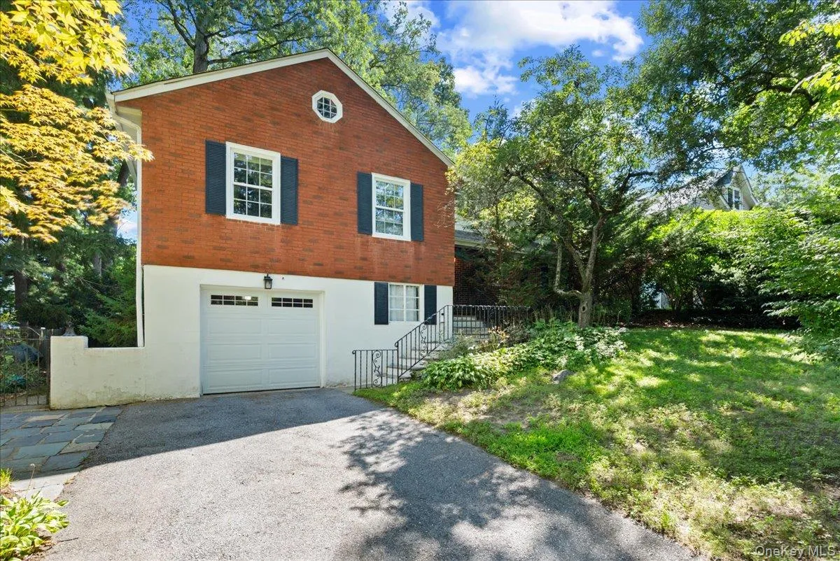 254 Farrington Avenue, Mount Pleasant, NY, 4 Bedrooms Bedrooms, 8 Rooms Rooms,3 BathroomsBathrooms,Residential,For Rent,Farrington,0,1040148 254 Farrington Avenue, Mount Pleasant, NY, 4 Bedrooms Bedrooms, 8 Rooms Rooms,3 BathroomsBathrooms,Residential,For Rent,Farrington,0,1040148