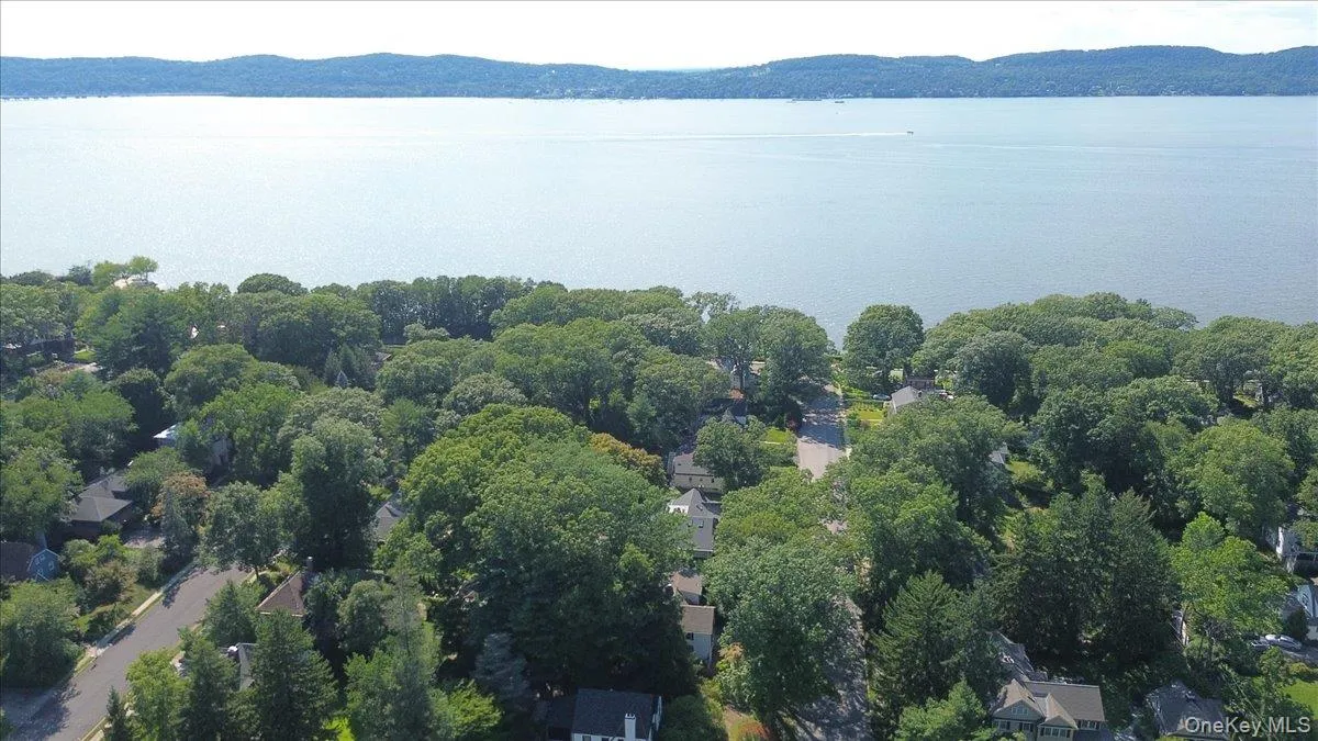 254 Farrington Avenue, Mount Pleasant, NY, 4 Bedrooms Bedrooms, 8 Rooms Rooms,3 BathroomsBathrooms,Residential,For Rent,Farrington,0,1040148 254 Farrington Avenue, Mount Pleasant, NY, 4 Bedrooms Bedrooms, 8 Rooms Rooms,3 BathroomsBathrooms,Residential,For Rent,Farrington,0,1040148