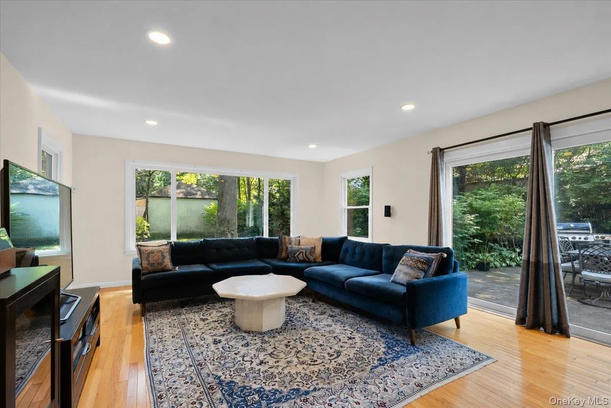 254 Farrington Avenue, Mount Pleasant, NY, 4 Bedrooms Bedrooms, 8 Rooms Rooms,3 BathroomsBathrooms,Residential,For Rent,Farrington,0,1040148 254 Farrington Avenue, Mount Pleasant, NY, 4 Bedrooms Bedrooms, 8 Rooms Rooms,3 BathroomsBathrooms,Residential,For Rent,Farrington,0,1040148
