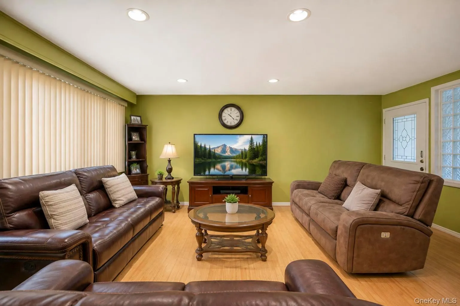 35 Hart Street, Brookhaven, NY, 5 Bedrooms Bedrooms, 8 Rooms Rooms,2 BathroomsBathrooms,Residential,For Rent,Hart,0,1040157 35 Hart Street, Brookhaven, NY, 5 Bedrooms Bedrooms, 8 Rooms Rooms,2 BathroomsBathrooms,Residential,For Rent,Hart,0,1040157