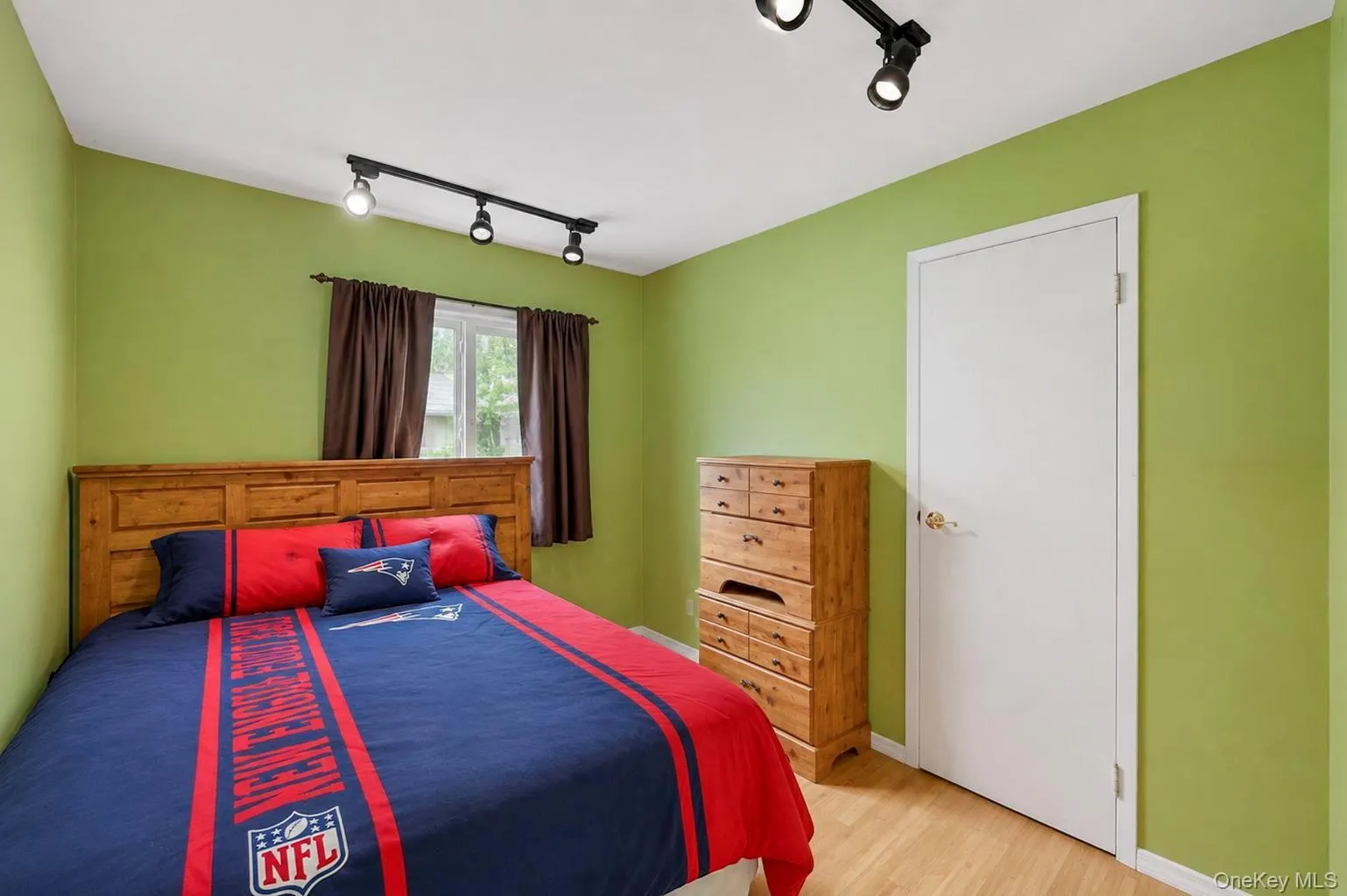 35 Hart Street, Brookhaven, NY, 5 Bedrooms Bedrooms, 8 Rooms Rooms,2 BathroomsBathrooms,Residential,For Rent,Hart,0,1040157 35 Hart Street, Brookhaven, NY, 5 Bedrooms Bedrooms, 8 Rooms Rooms,2 BathroomsBathrooms,Residential,For Rent,Hart,0,1040157