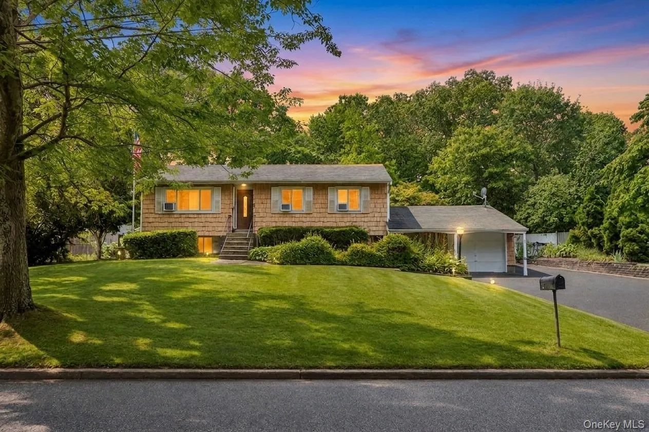 35 Hart Street, Brookhaven, NY, 5 Bedrooms Bedrooms, 8 Rooms Rooms,2 BathroomsBathrooms,Residential,For Rent,Hart,0,1040157 35 Hart Street, Brookhaven, NY, 5 Bedrooms Bedrooms, 8 Rooms Rooms,2 BathroomsBathrooms,Residential,For Rent,Hart,0,1040157