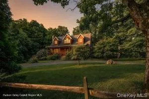 20 Pennsylvania Avenue, Catskill, NY, 3 Bedrooms Bedrooms, 10 Rooms Rooms,3 BathroomsBathrooms,Residential,For Rent,Pennsylvania,0,1040160 20 Pennsylvania Avenue, Catskill, NY, 3 Bedrooms Bedrooms, 10 Rooms Rooms,3 BathroomsBathrooms,Residential,For Rent,Pennsylvania,0,1040160