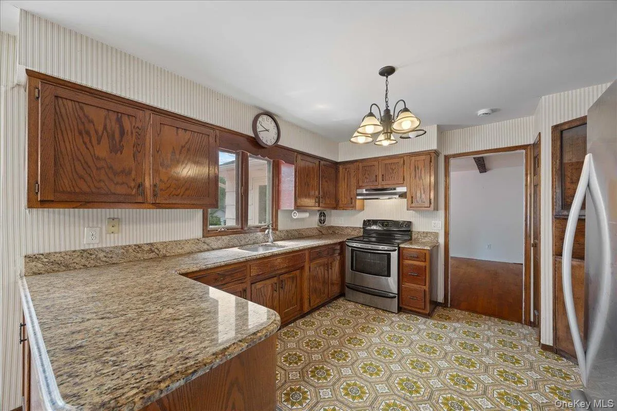 12 George Court, Brookhaven, NY, 4 Bedrooms Bedrooms, 8 Rooms Rooms,2 BathroomsBathrooms,Residential,For Rent,George,0,1040165 12 George Court, Brookhaven, NY, 4 Bedrooms Bedrooms, 8 Rooms Rooms,2 BathroomsBathrooms,Residential,For Rent,George,0,1040165