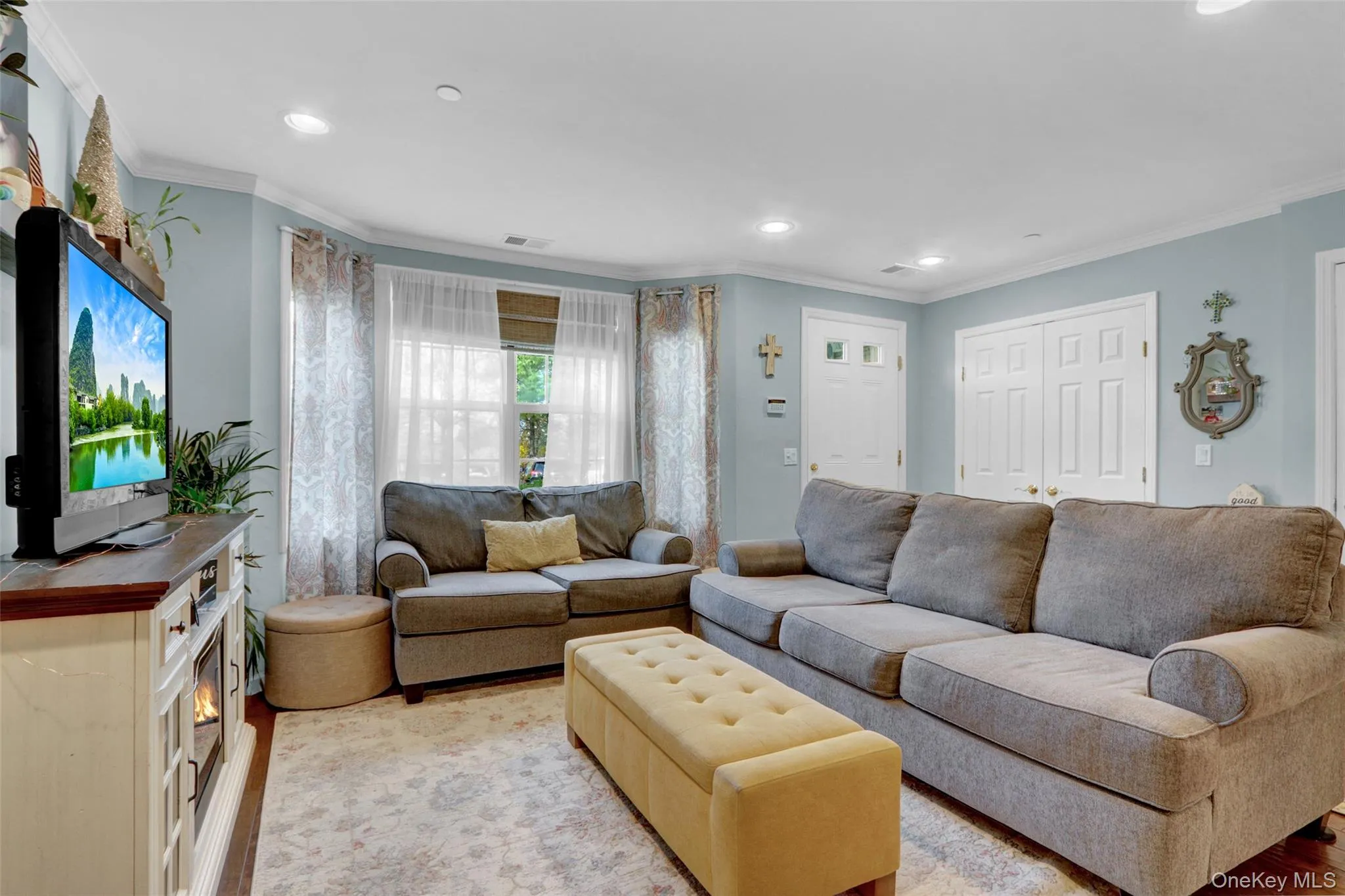 219 Medea Way, Islip, NY, 2 Bedrooms Bedrooms, 4 Rooms Rooms,2 BathroomsBathrooms,Residential,For Rent,Medea,0,1040166 219 Medea Way, Islip, NY, 2 Bedrooms Bedrooms, 4 Rooms Rooms,2 BathroomsBathrooms,Residential,For Rent,Medea,0,1040166