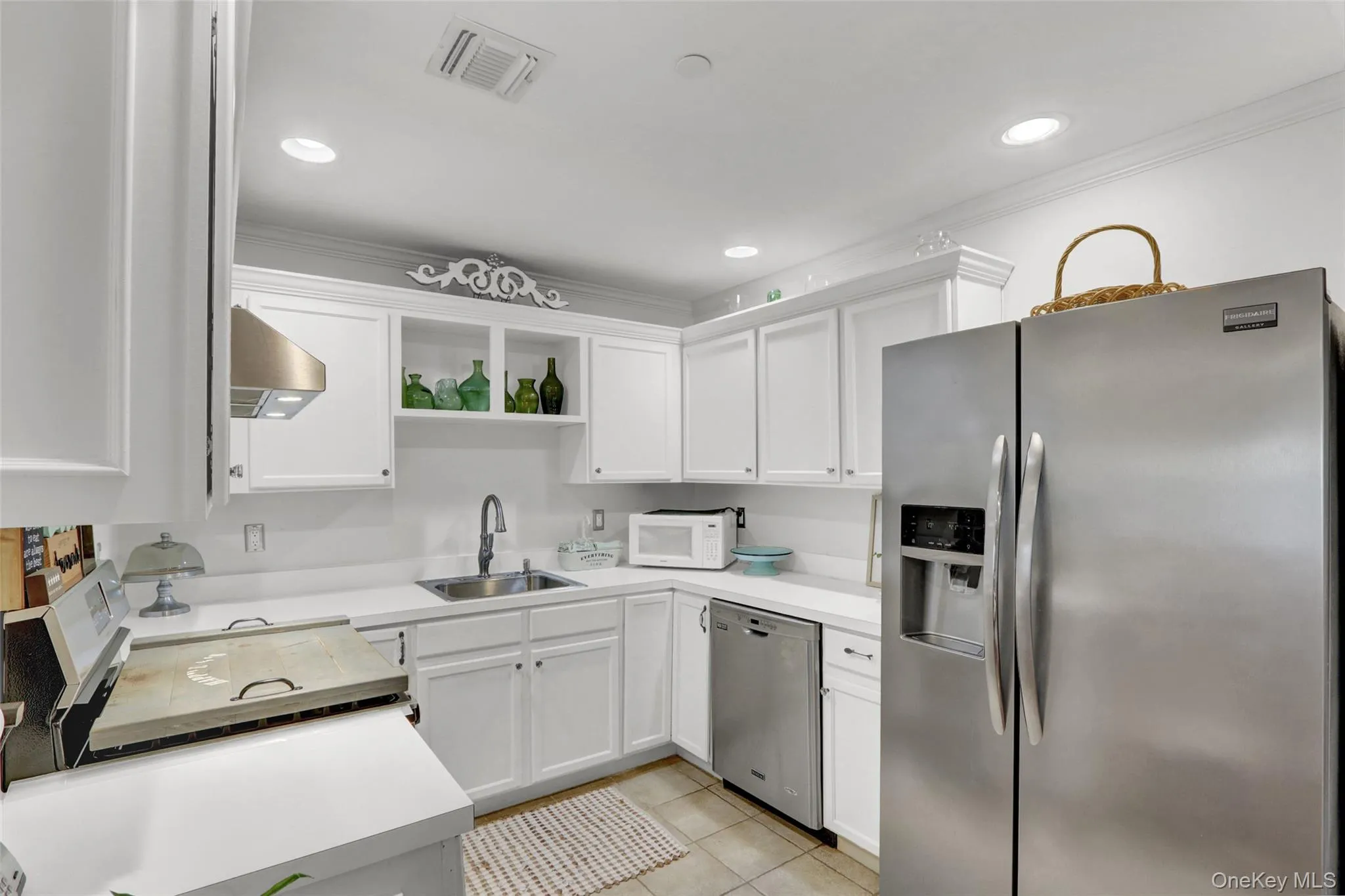 219 Medea Way, Islip, NY, 2 Bedrooms Bedrooms, 4 Rooms Rooms,2 BathroomsBathrooms,Residential,For Rent,Medea,0,1040166 219 Medea Way, Islip, NY, 2 Bedrooms Bedrooms, 4 Rooms Rooms,2 BathroomsBathrooms,Residential,For Rent,Medea,0,1040166