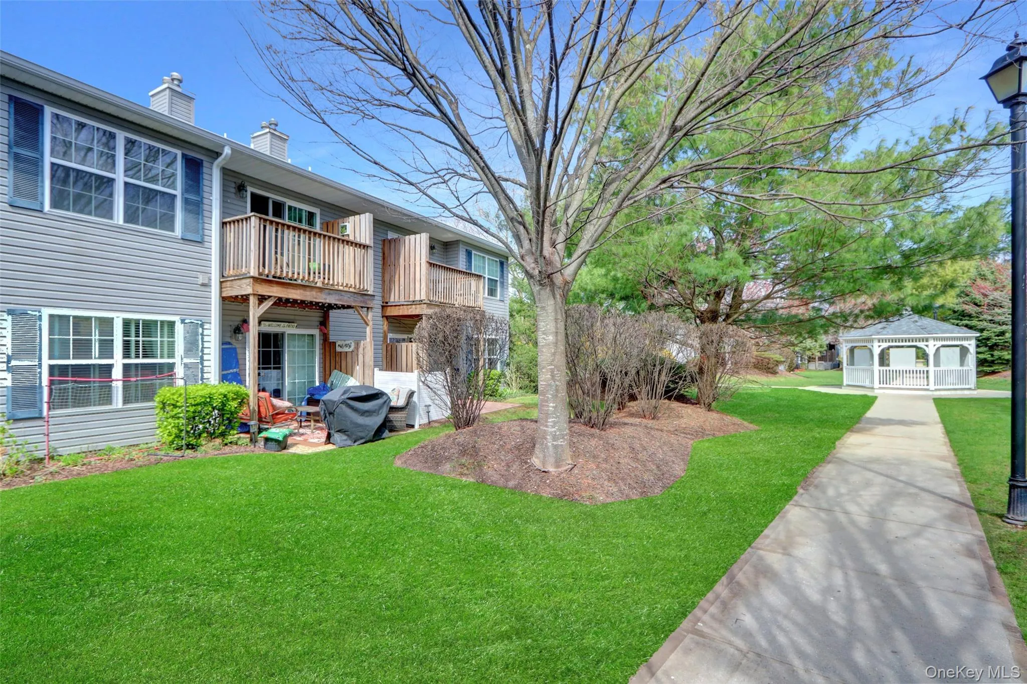 219 Medea Way, Islip, NY, 2 Bedrooms Bedrooms, 4 Rooms Rooms,2 BathroomsBathrooms,Residential,For Rent,Medea,0,1040166 219 Medea Way, Islip, NY, 2 Bedrooms Bedrooms, 4 Rooms Rooms,2 BathroomsBathrooms,Residential,For Rent,Medea,0,1040166
