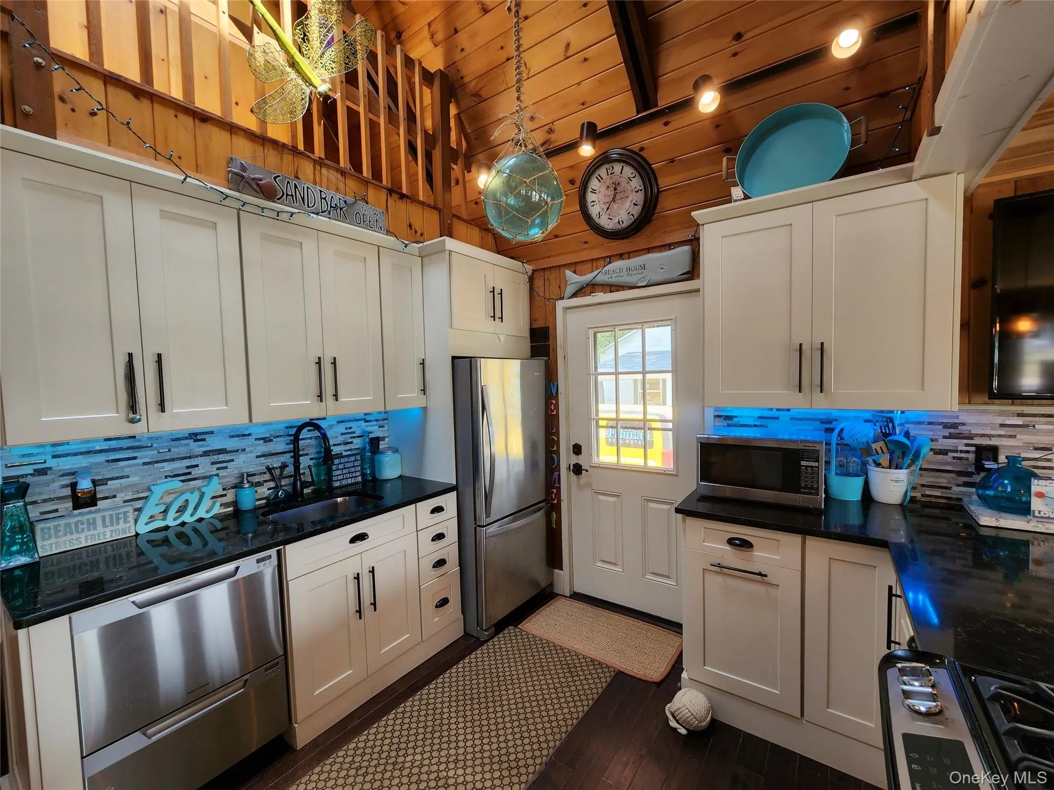 100 Reeves Bay Trail, Southampton, NY, 4 Bedrooms Bedrooms, 6 Rooms Rooms,1 BathroomBathrooms,Residential,For Rent,Reeves Bay,0,1040168 100 Reeves Bay Trail, Southampton, NY, 4 Bedrooms Bedrooms, 6 Rooms Rooms,1 BathroomBathrooms,Residential,For Rent,Reeves Bay,0,1040168