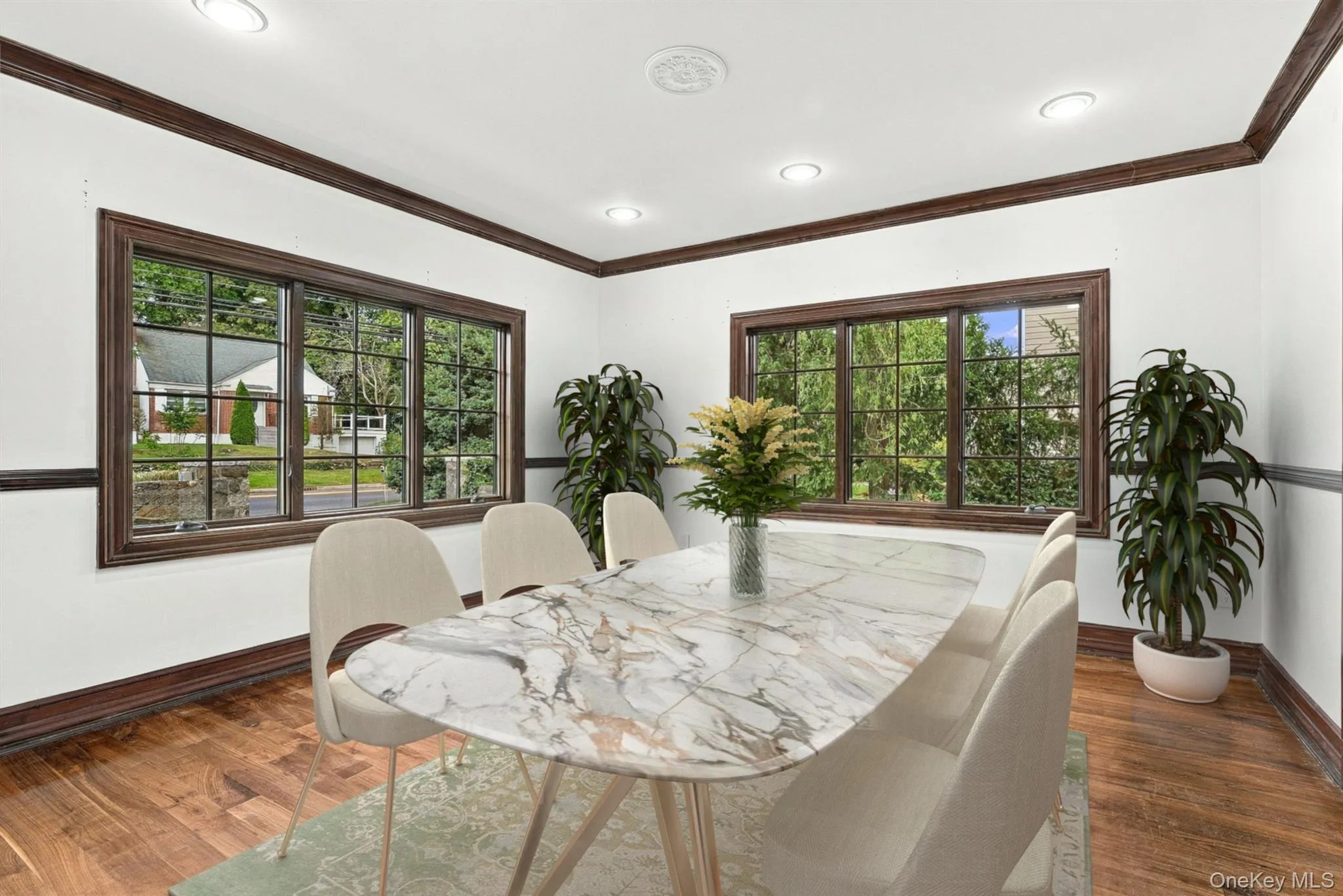 Elegant entertaining starts here. Elegant entertaining starts here.