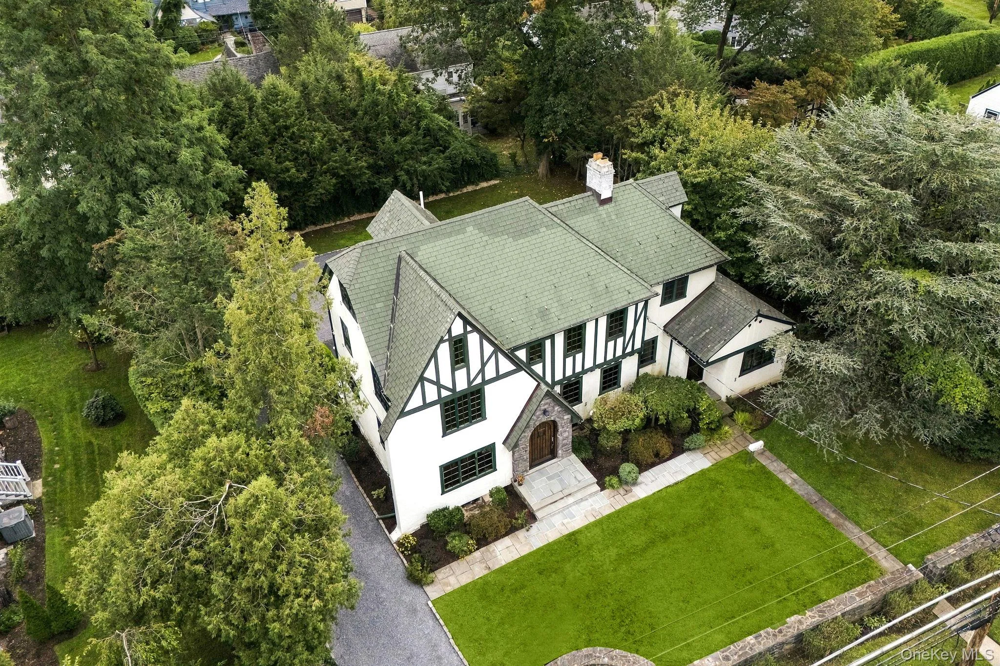 Close to schools, dining, shopping, recreation, highways and Metro-North. Close to schools, dining, shopping, recreation, highways and Metro-North.