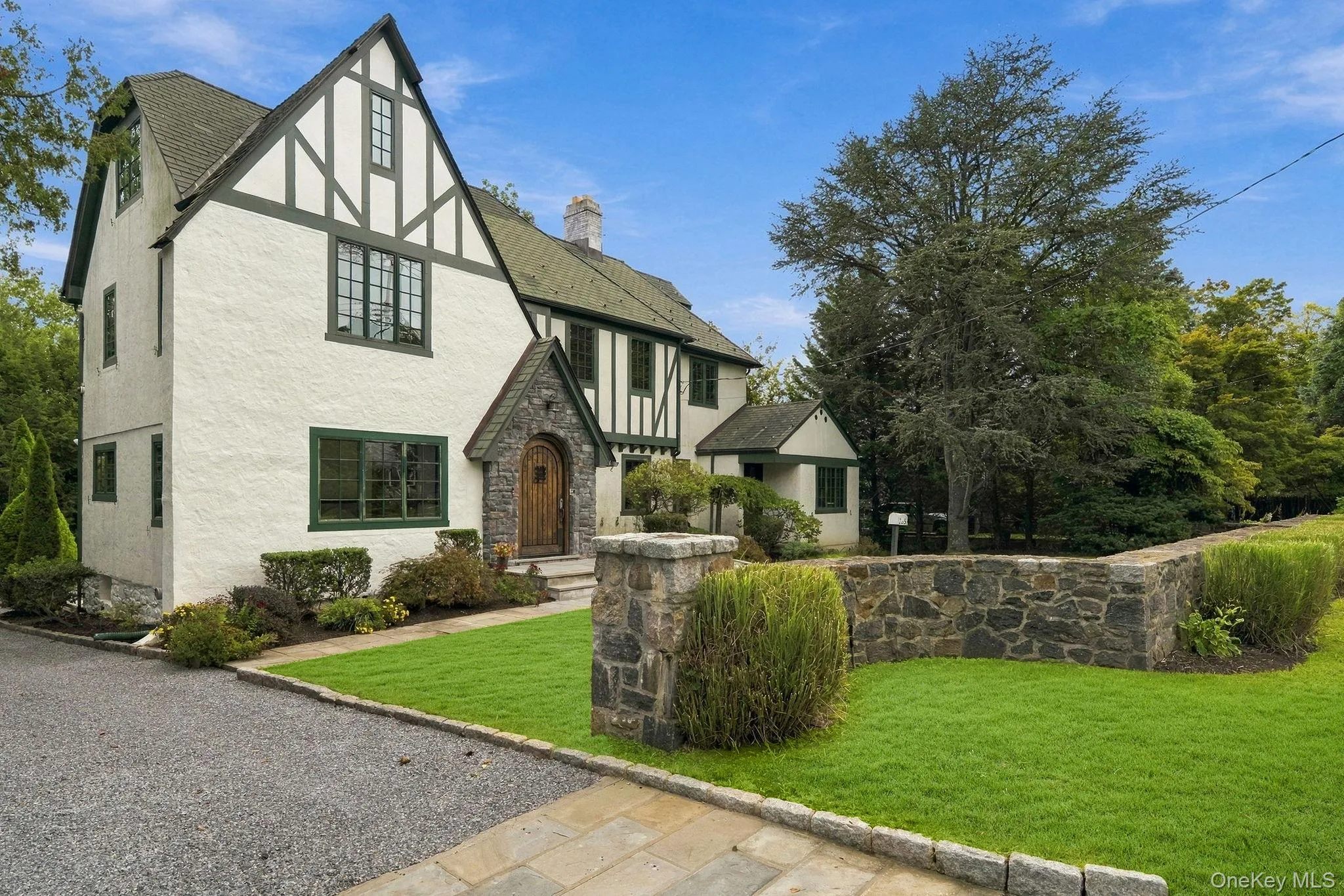 Half-timbered details, steeply pitched gables and undeniable presence. Half-timbered details, steeply pitched gables and undeniable presence.