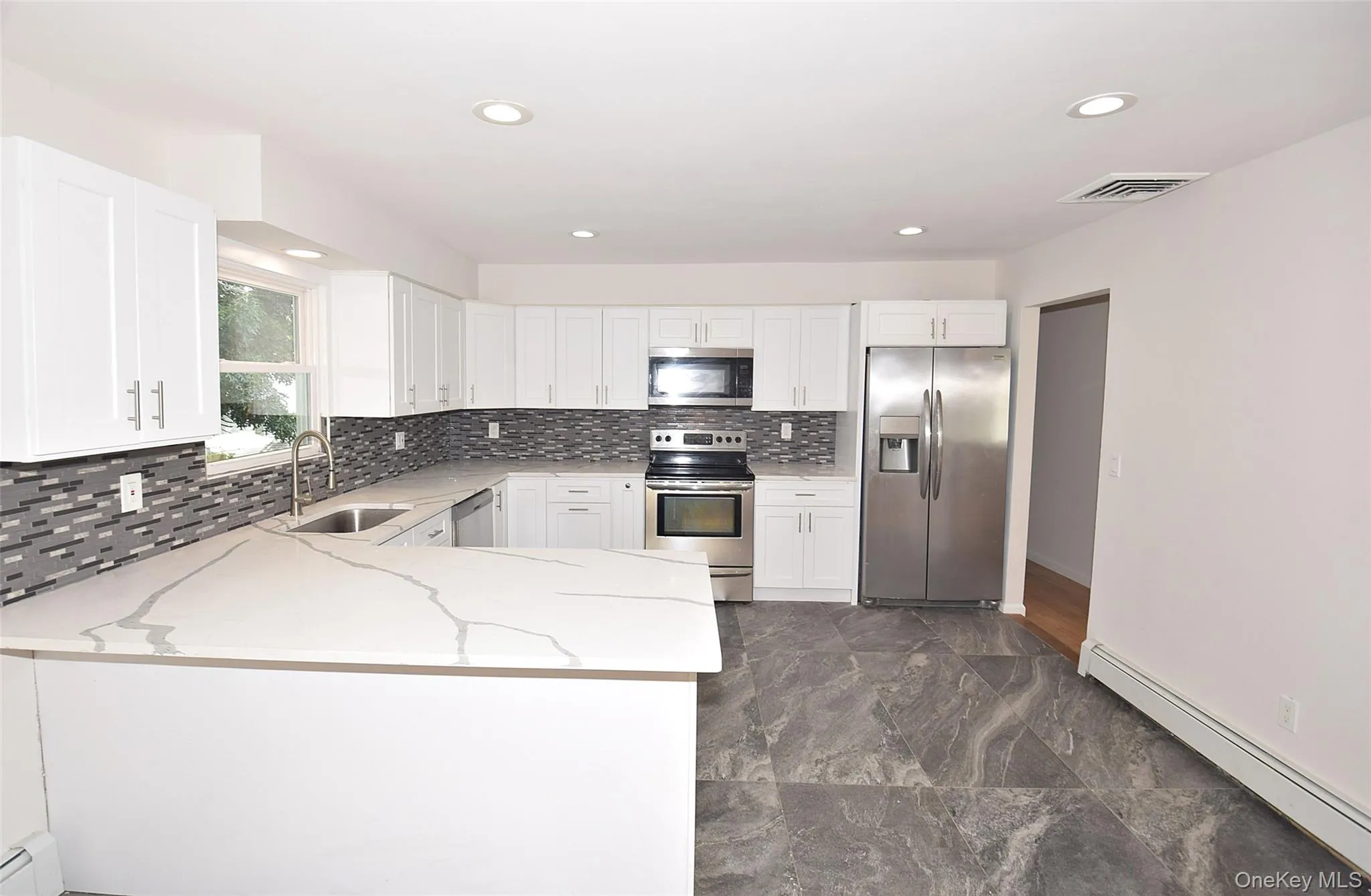 226 14th Avenue, West Babylon, NY, 6 Bedrooms Bedrooms, 13 Rooms Rooms,4 BathroomsBathrooms,Residential,For Rent,14th,0,1040189 226 14th Avenue, West Babylon, NY, 6 Bedrooms Bedrooms, 13 Rooms Rooms,4 BathroomsBathrooms,Residential,For Rent,14th,0,1040189