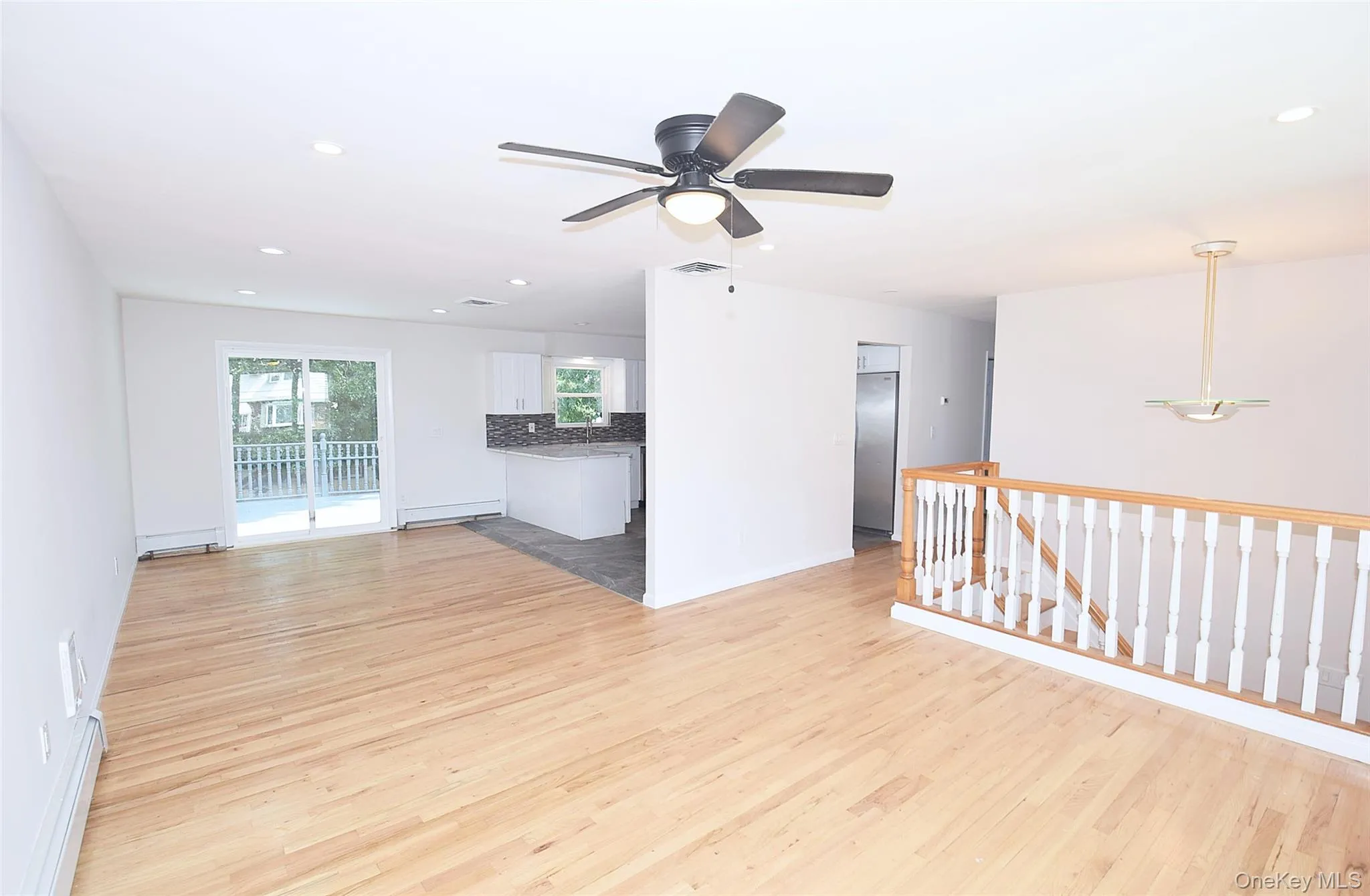 226 14th Avenue, West Babylon, NY, 6 Bedrooms Bedrooms, 13 Rooms Rooms,4 BathroomsBathrooms,Residential,For Rent,14th,0,1040189 226 14th Avenue, West Babylon, NY, 6 Bedrooms Bedrooms, 13 Rooms Rooms,4 BathroomsBathrooms,Residential,For Rent,14th,0,1040189