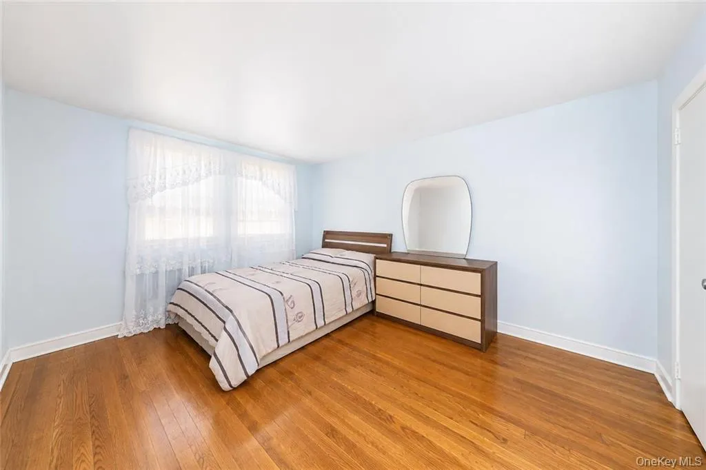 3401 Avenue U, New York, NY, 6 Bedrooms Bedrooms, 9 Rooms Rooms,2 BathroomsBathrooms,Residential,For Rent,Avenue U,0,1040192 3401 Avenue U, New York, NY, 6 Bedrooms Bedrooms, 9 Rooms Rooms,2 BathroomsBathrooms,Residential,For Rent,Avenue U,0,1040192
