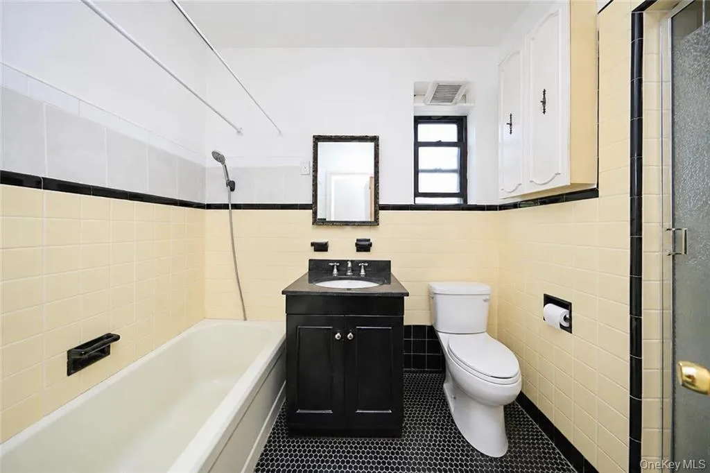 3401 Avenue U, New York, NY, 6 Bedrooms Bedrooms, 9 Rooms Rooms,2 BathroomsBathrooms,Residential,For Rent,Avenue U,0,1040192 3401 Avenue U, New York, NY, 6 Bedrooms Bedrooms, 9 Rooms Rooms,2 BathroomsBathrooms,Residential,For Rent,Avenue U,0,1040192