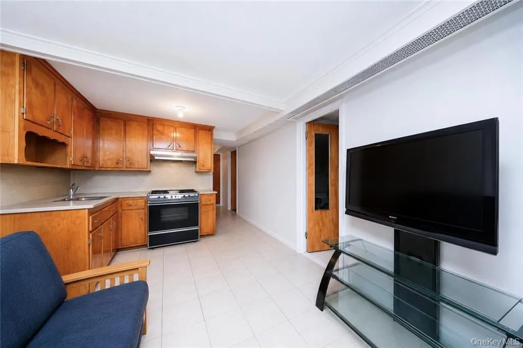 3401 Avenue U, New York, NY, 6 Bedrooms Bedrooms, 9 Rooms Rooms,2 BathroomsBathrooms,Residential,For Rent,Avenue U,0,1040192 3401 Avenue U, New York, NY, 6 Bedrooms Bedrooms, 9 Rooms Rooms,2 BathroomsBathrooms,Residential,For Rent,Avenue U,0,1040192