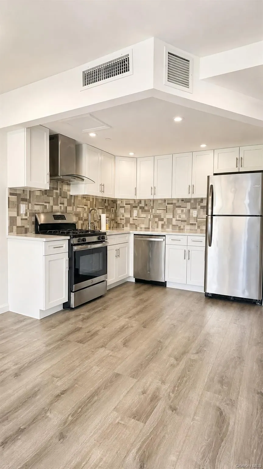 21410 15th Avenue, New York, NY, 1 Bedroom Bedrooms, 3 Rooms Rooms,1 BathroomBathrooms,Residential,For Rent,15th,0,1040195 21410 15th Avenue, New York, NY, 1 Bedroom Bedrooms, 3 Rooms Rooms,1 BathroomBathrooms,Residential,For Rent,15th,0,1040195