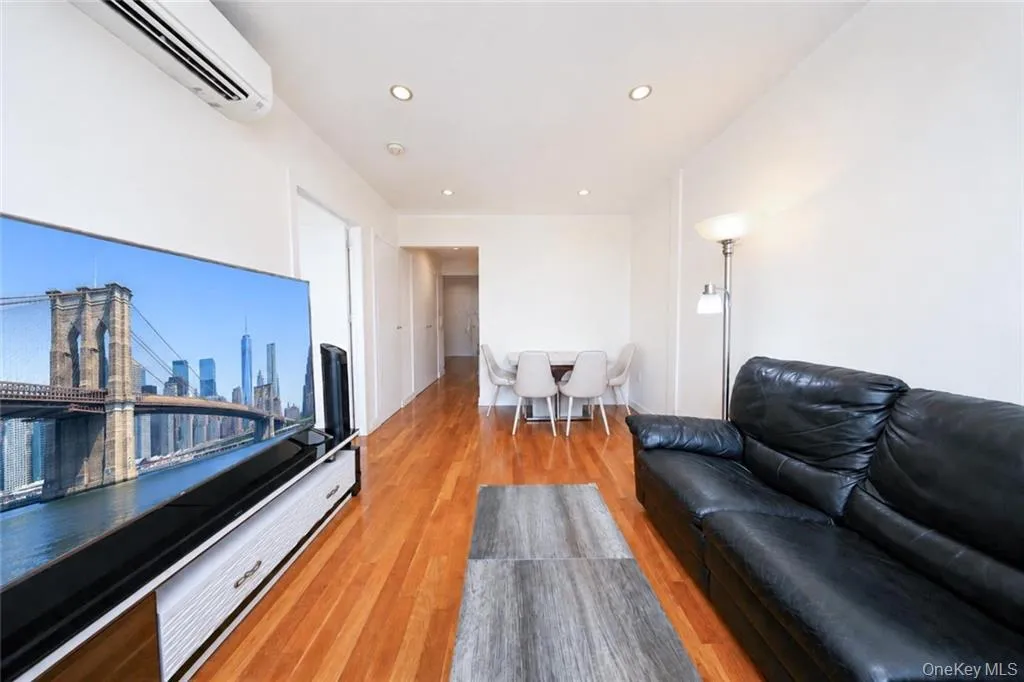 8629 Bay Parkway, New York, NY, 1 Bedroom Bedrooms, 3 Rooms Rooms,1 BathroomBathrooms,Residential,For Rent,Bay,0,1040197 8629 Bay Parkway, New York, NY, 1 Bedroom Bedrooms, 3 Rooms Rooms,1 BathroomBathrooms,Residential,For Rent,Bay,0,1040197