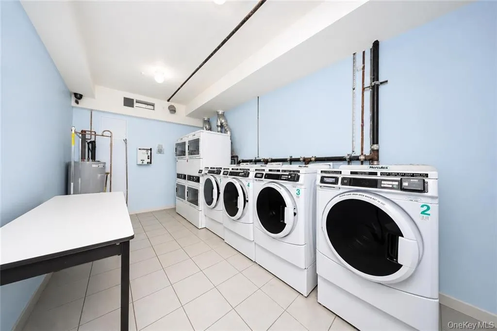8629 Bay Parkway, New York, NY, 1 Bedroom Bedrooms, 3 Rooms Rooms,1 BathroomBathrooms,Residential,For Rent,Bay,0,1040197 8629 Bay Parkway, New York, NY, 1 Bedroom Bedrooms, 3 Rooms Rooms,1 BathroomBathrooms,Residential,For Rent,Bay,0,1040197