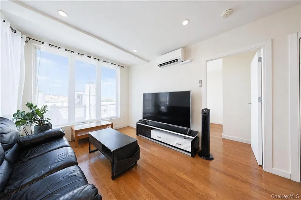 8629 Bay Parkway, New York, NY, 1 Bedroom Bedrooms, 3 Rooms Rooms,1 BathroomBathrooms,Residential,For Rent,Bay,0,1040197 8629 Bay Parkway, New York, NY, 1 Bedroom Bedrooms, 3 Rooms Rooms,1 BathroomBathrooms,Residential,For Rent,Bay,0,1040197