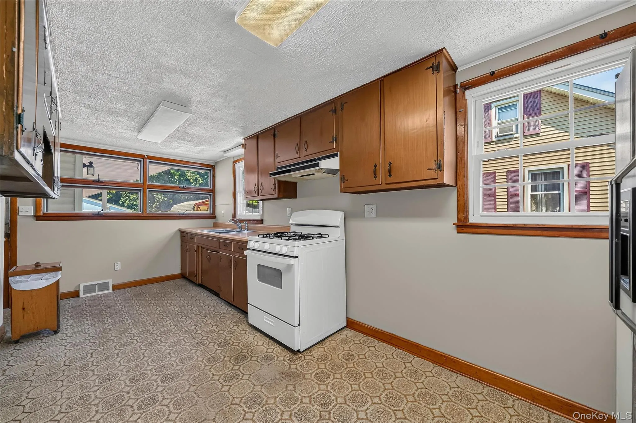 293 Highland Ave Extension, Middletown, NY, 3 Bedrooms Bedrooms, 7 Rooms Rooms,1 BathroomBathrooms,Residential,For Rent,Highland Ave,0,1040200 293 Highland Ave Extension, Middletown, NY, 3 Bedrooms Bedrooms, 7 Rooms Rooms,1 BathroomBathrooms,Residential,For Rent,Highland Ave,0,1040200