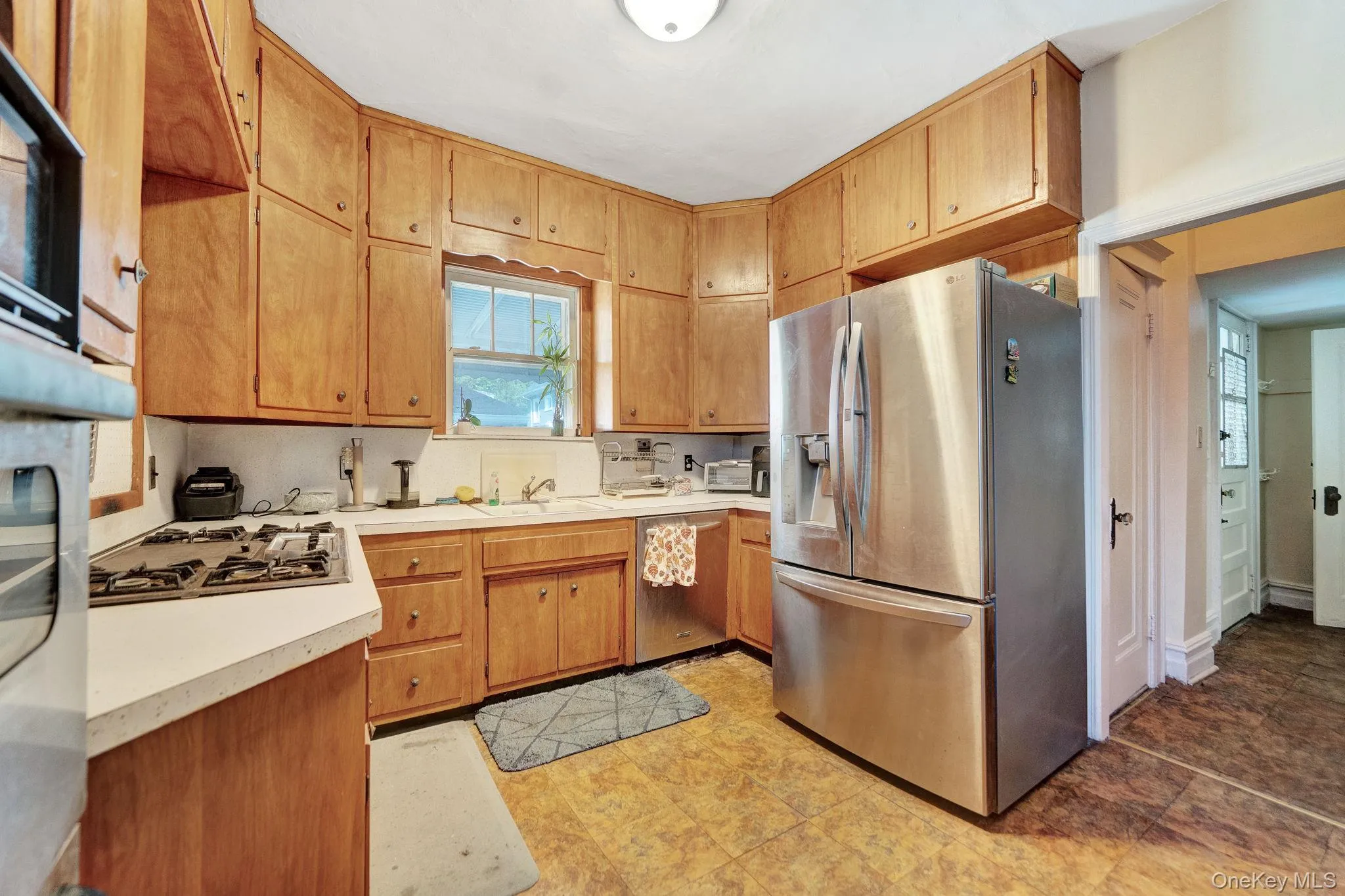 8833 195th Street, New York, NY, 5 Bedrooms Bedrooms, 12 Rooms Rooms,2 BathroomsBathrooms,Residential,For Rent,195th,0,1040205 8833 195th Street, New York, NY, 5 Bedrooms Bedrooms, 12 Rooms Rooms,2 BathroomsBathrooms,Residential,For Rent,195th,0,1040205