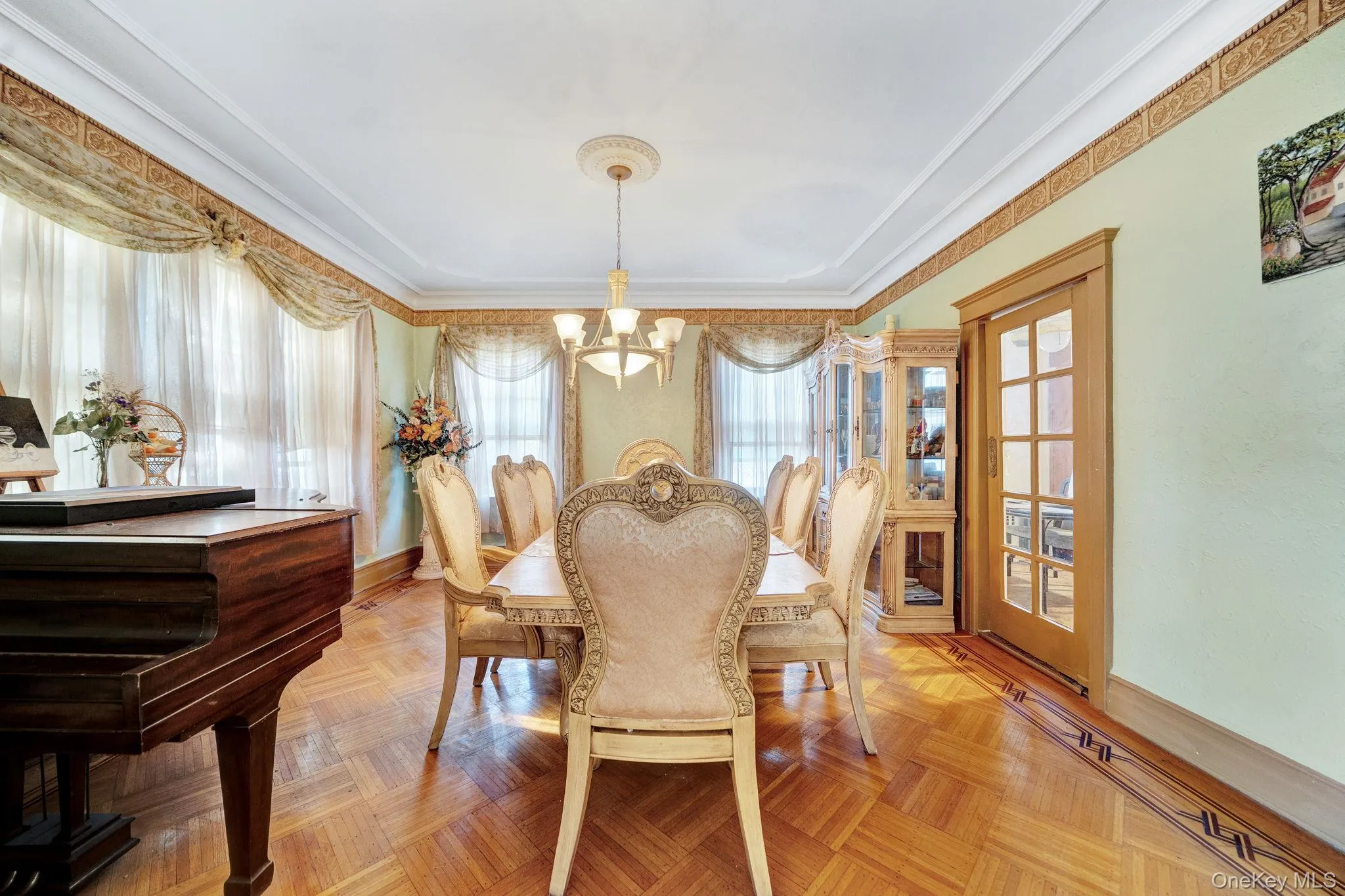 8833 195th Street, New York, NY, 5 Bedrooms Bedrooms, 12 Rooms Rooms,2 BathroomsBathrooms,Residential,For Rent,195th,0,1040205 8833 195th Street, New York, NY, 5 Bedrooms Bedrooms, 12 Rooms Rooms,2 BathroomsBathrooms,Residential,For Rent,195th,0,1040205