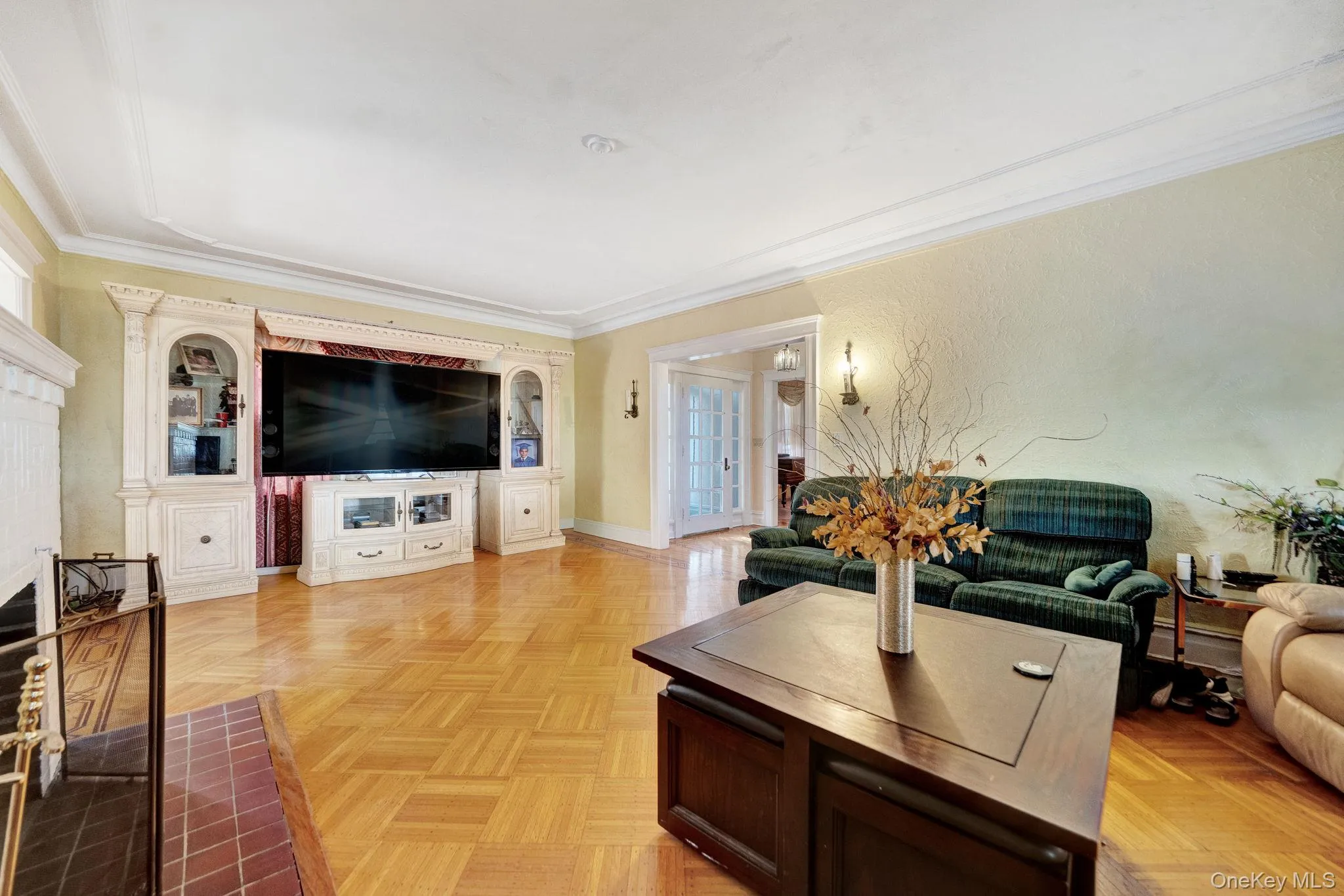 8833 195th Street, New York, NY, 5 Bedrooms Bedrooms, 12 Rooms Rooms,2 BathroomsBathrooms,Residential,For Rent,195th,0,1040205 8833 195th Street, New York, NY, 5 Bedrooms Bedrooms, 12 Rooms Rooms,2 BathroomsBathrooms,Residential,For Rent,195th,0,1040205