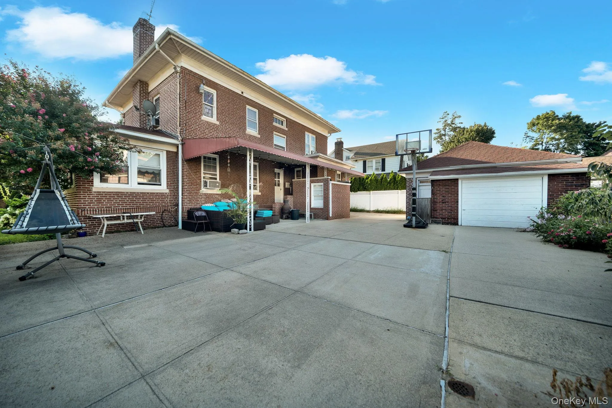 8833 195th Street, New York, NY, 5 Bedrooms Bedrooms, 12 Rooms Rooms,2 BathroomsBathrooms,Residential,For Rent,195th,0,1040205 8833 195th Street, New York, NY, 5 Bedrooms Bedrooms, 12 Rooms Rooms,2 BathroomsBathrooms,Residential,For Rent,195th,0,1040205