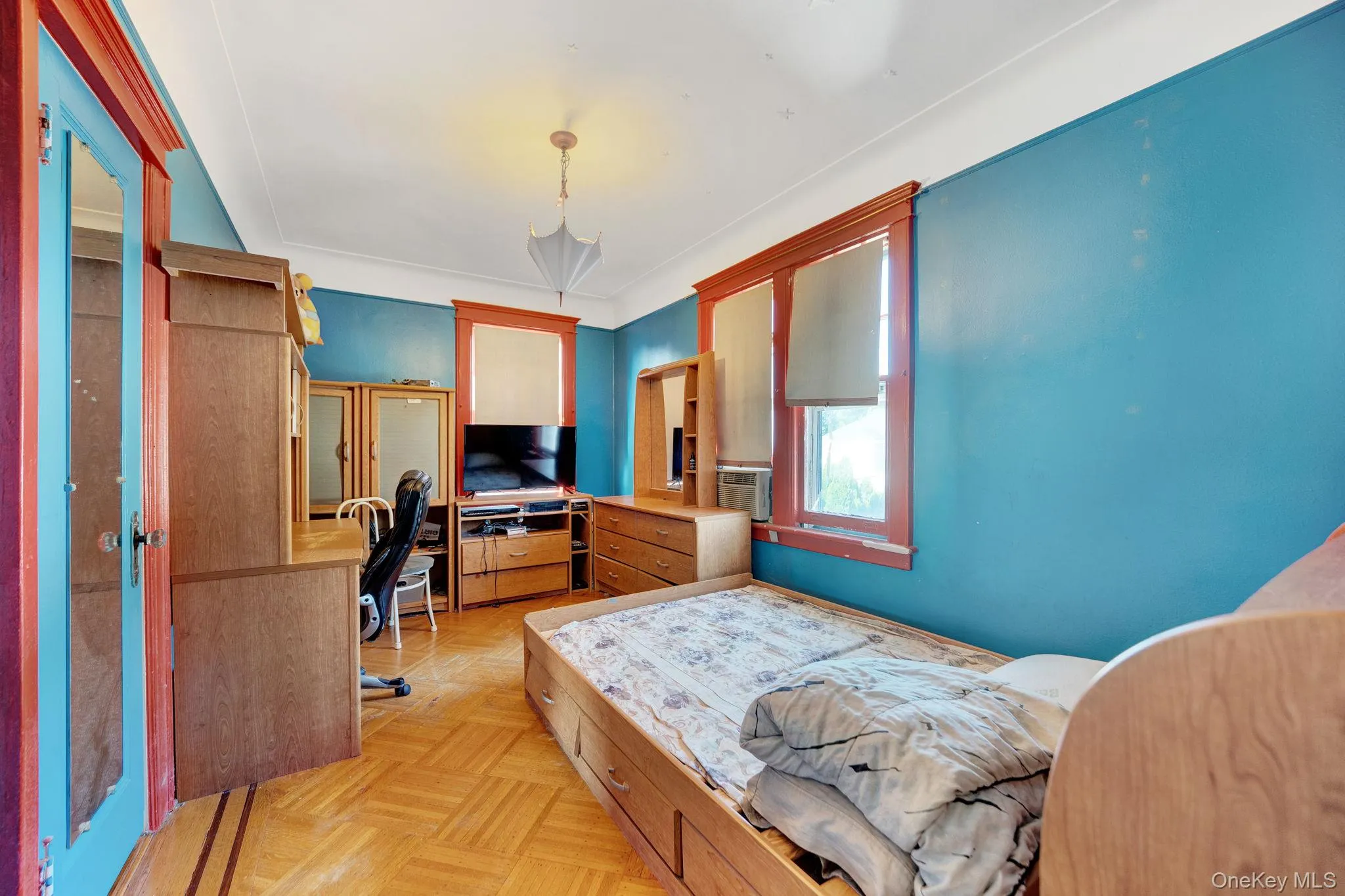 8833 195th Street, New York, NY, 5 Bedrooms Bedrooms, 12 Rooms Rooms,2 BathroomsBathrooms,Residential,For Rent,195th,0,1040205 8833 195th Street, New York, NY, 5 Bedrooms Bedrooms, 12 Rooms Rooms,2 BathroomsBathrooms,Residential,For Rent,195th,0,1040205