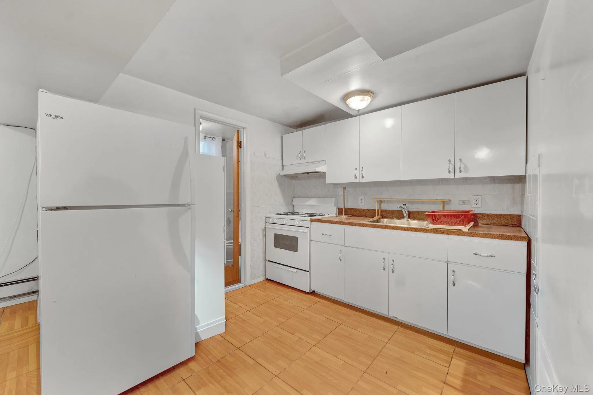 8833 195th Street, New York, NY, 5 Bedrooms Bedrooms, 12 Rooms Rooms,2 BathroomsBathrooms,Residential,For Rent,195th,0,1040205 8833 195th Street, New York, NY, 5 Bedrooms Bedrooms, 12 Rooms Rooms,2 BathroomsBathrooms,Residential,For Rent,195th,0,1040205