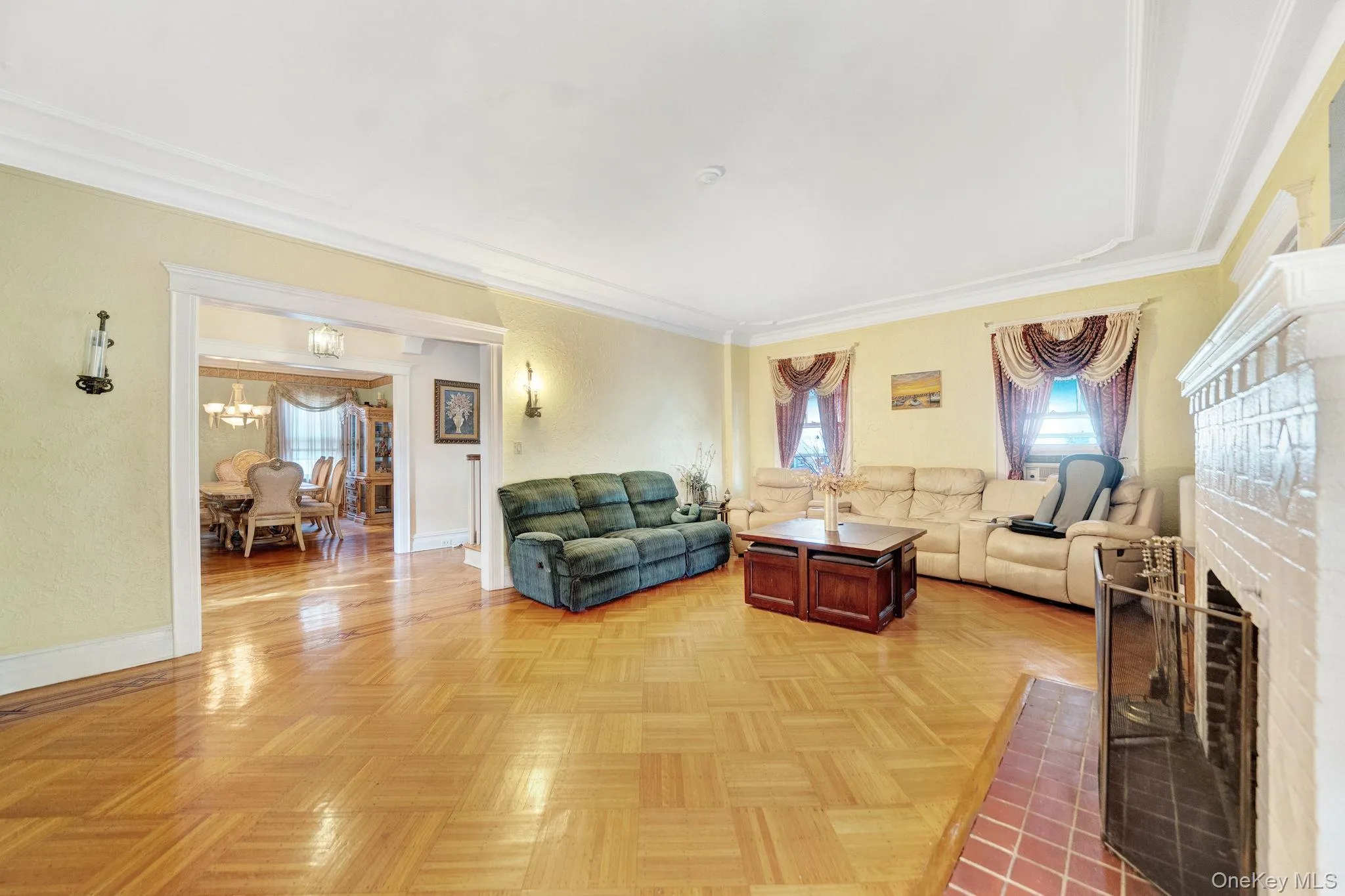 8833 195th Street, New York, NY, 5 Bedrooms Bedrooms, 12 Rooms Rooms,2 BathroomsBathrooms,Residential,For Rent,195th,0,1040205 8833 195th Street, New York, NY, 5 Bedrooms Bedrooms, 12 Rooms Rooms,2 BathroomsBathrooms,Residential,For Rent,195th,0,1040205
