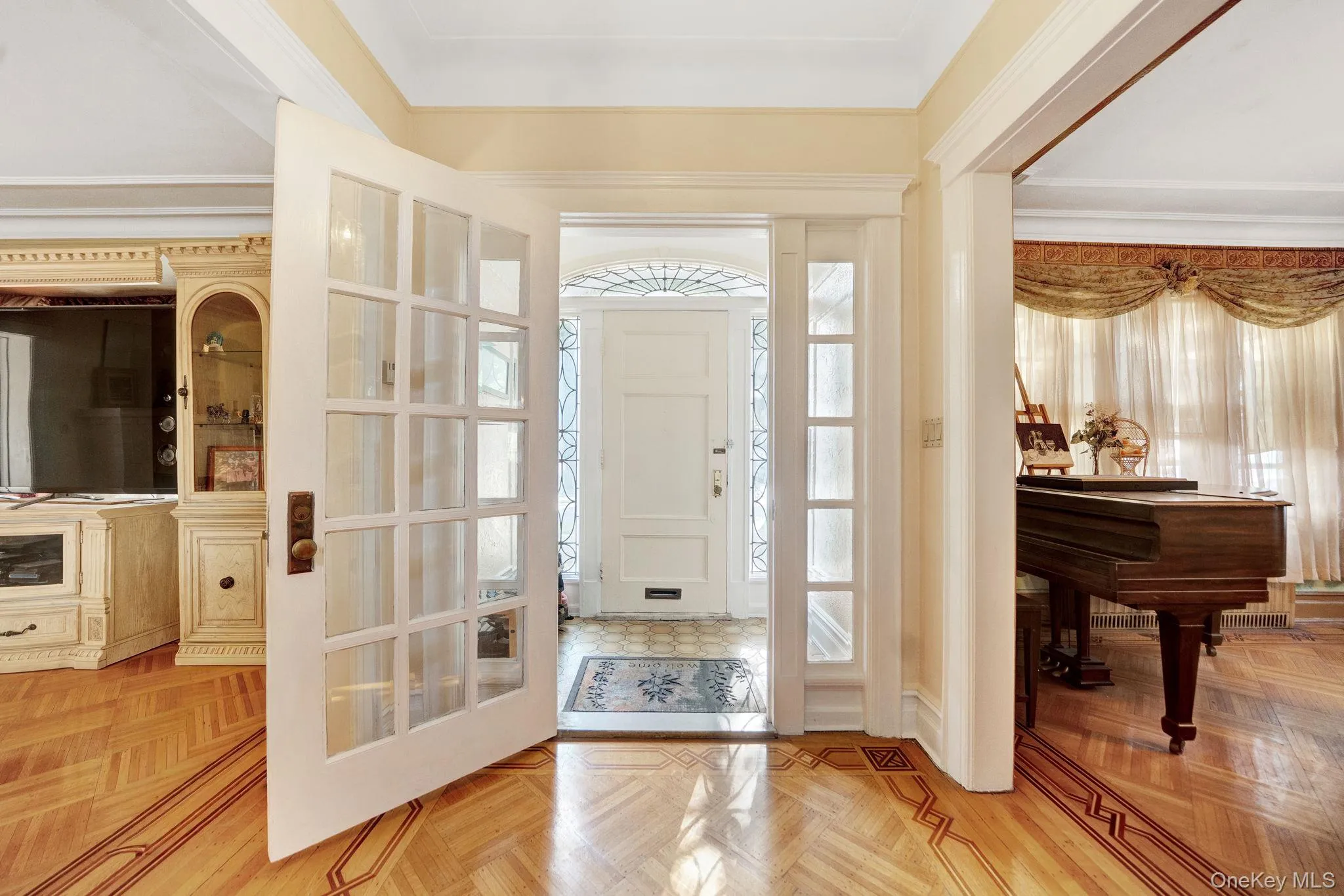 8833 195th Street, New York, NY, 5 Bedrooms Bedrooms, 12 Rooms Rooms,2 BathroomsBathrooms,Residential,For Rent,195th,0,1040205 8833 195th Street, New York, NY, 5 Bedrooms Bedrooms, 12 Rooms Rooms,2 BathroomsBathrooms,Residential,For Rent,195th,0,1040205
