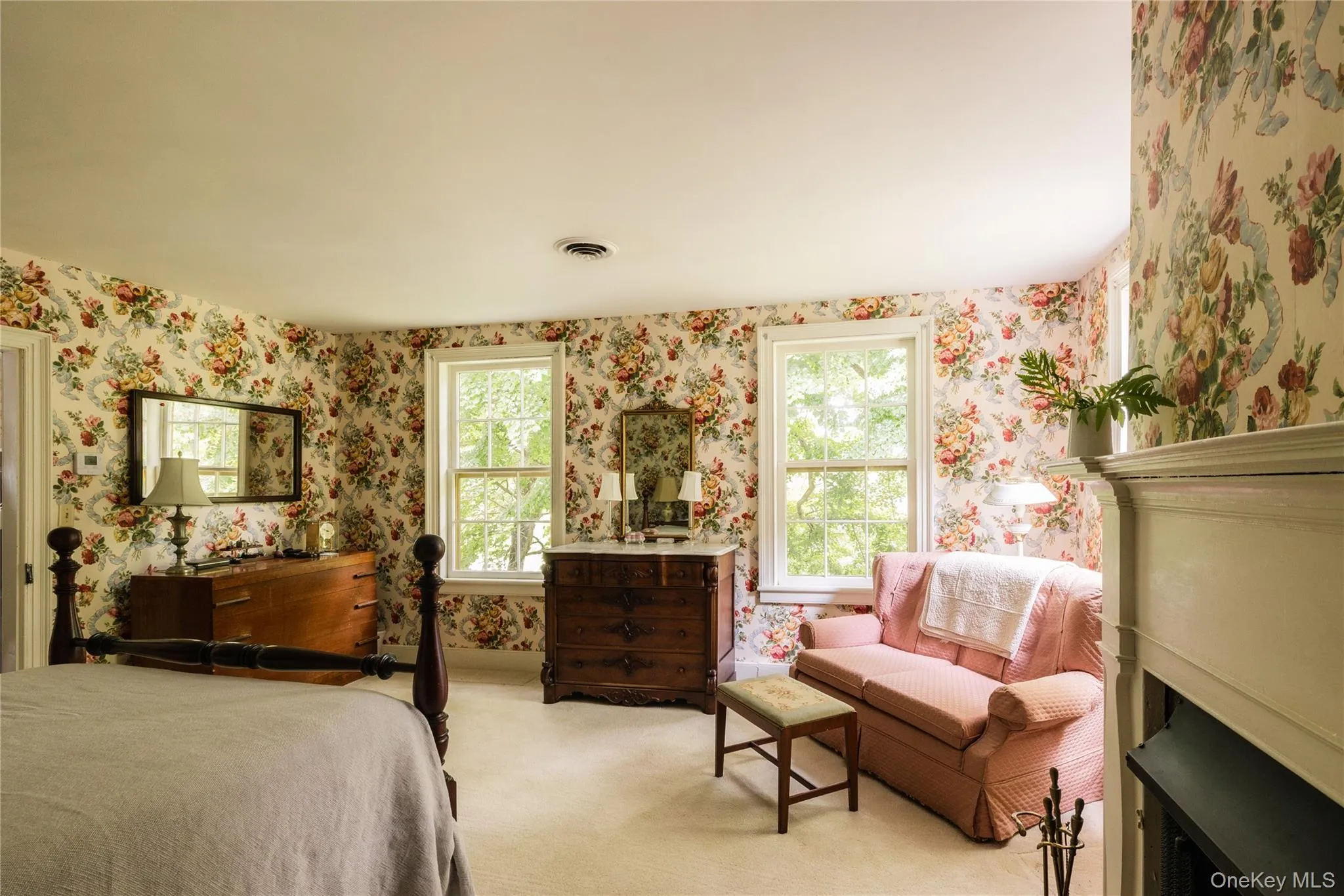 18 Clove Road, Out Of Area, NY, 5 Bedrooms Bedrooms, 14 Rooms Rooms,4 BathroomsBathrooms,Residential,For Rent,Clove,0,1040207 18 Clove Road, Out Of Area, NY, 5 Bedrooms Bedrooms, 14 Rooms Rooms,4 BathroomsBathrooms,Residential,For Rent,Clove,0,1040207