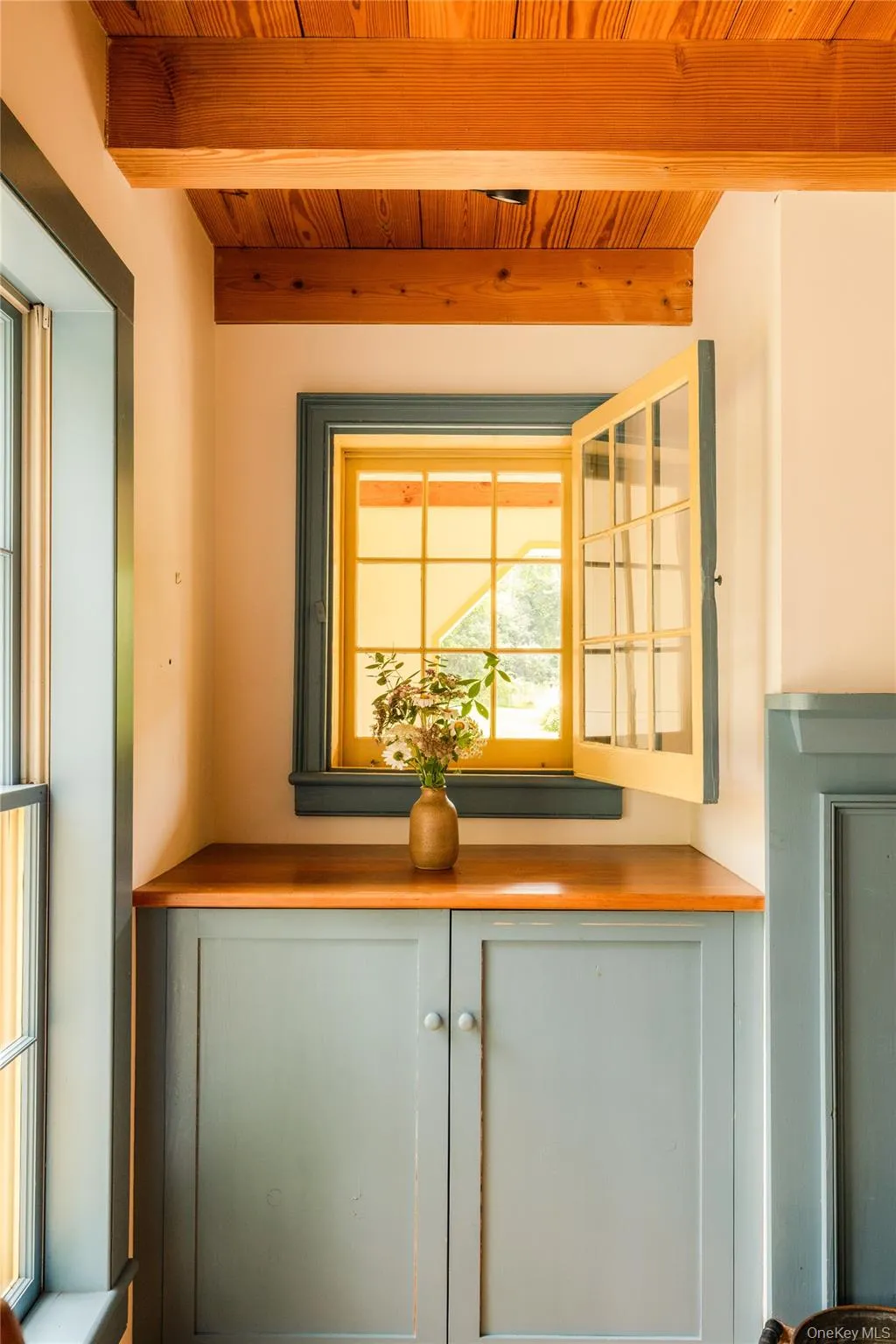 18 Clove Road, Out Of Area, NY, 5 Bedrooms Bedrooms, 14 Rooms Rooms,4 BathroomsBathrooms,Residential,For Rent,Clove,0,1040207 18 Clove Road, Out Of Area, NY, 5 Bedrooms Bedrooms, 14 Rooms Rooms,4 BathroomsBathrooms,Residential,For Rent,Clove,0,1040207