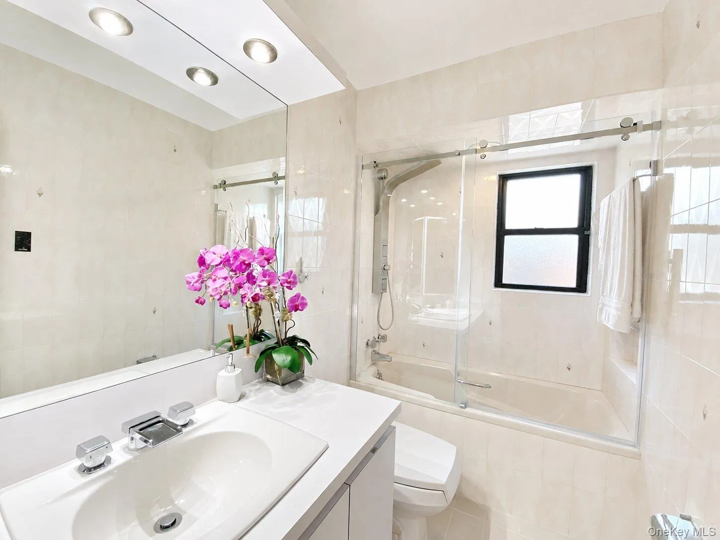 209-42 26th Avenue, New York, NY, 3 Bedrooms Bedrooms, 8 Rooms Rooms,3 BathroomsBathrooms,Residential,For Rent,26th,0,1040210 209-42 26th Avenue, New York, NY, 3 Bedrooms Bedrooms, 8 Rooms Rooms,3 BathroomsBathrooms,Residential,For Rent,26th,0,1040210