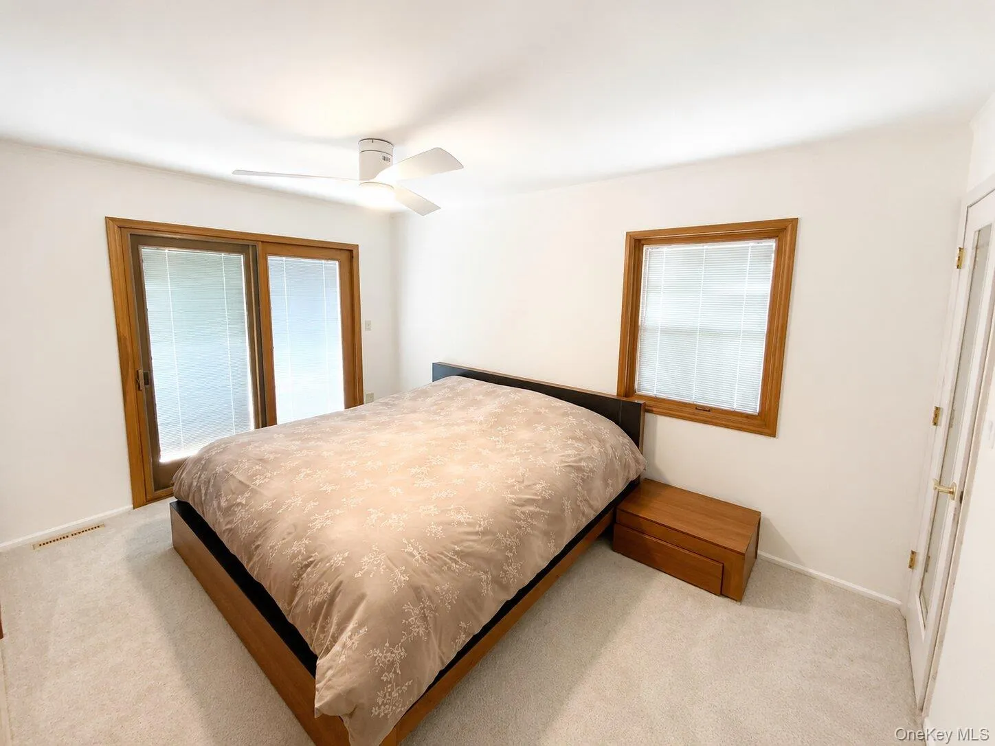 209-42 26th Avenue, New York, NY, 3 Bedrooms Bedrooms, 8 Rooms Rooms,3 BathroomsBathrooms,Residential,For Rent,26th,0,1040210 209-42 26th Avenue, New York, NY, 3 Bedrooms Bedrooms, 8 Rooms Rooms,3 BathroomsBathrooms,Residential,For Rent,26th,0,1040210