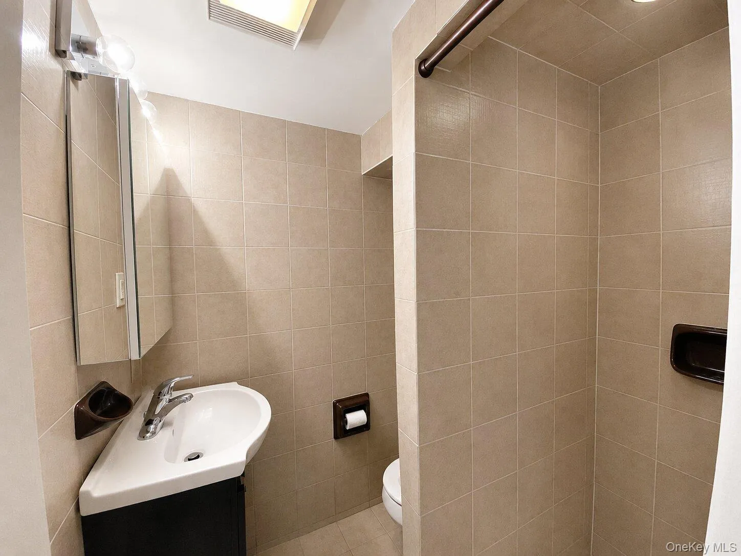 209-42 26th Avenue, New York, NY, 3 Bedrooms Bedrooms, 8 Rooms Rooms,3 BathroomsBathrooms,Residential,For Rent,26th,0,1040210 209-42 26th Avenue, New York, NY, 3 Bedrooms Bedrooms, 8 Rooms Rooms,3 BathroomsBathrooms,Residential,For Rent,26th,0,1040210