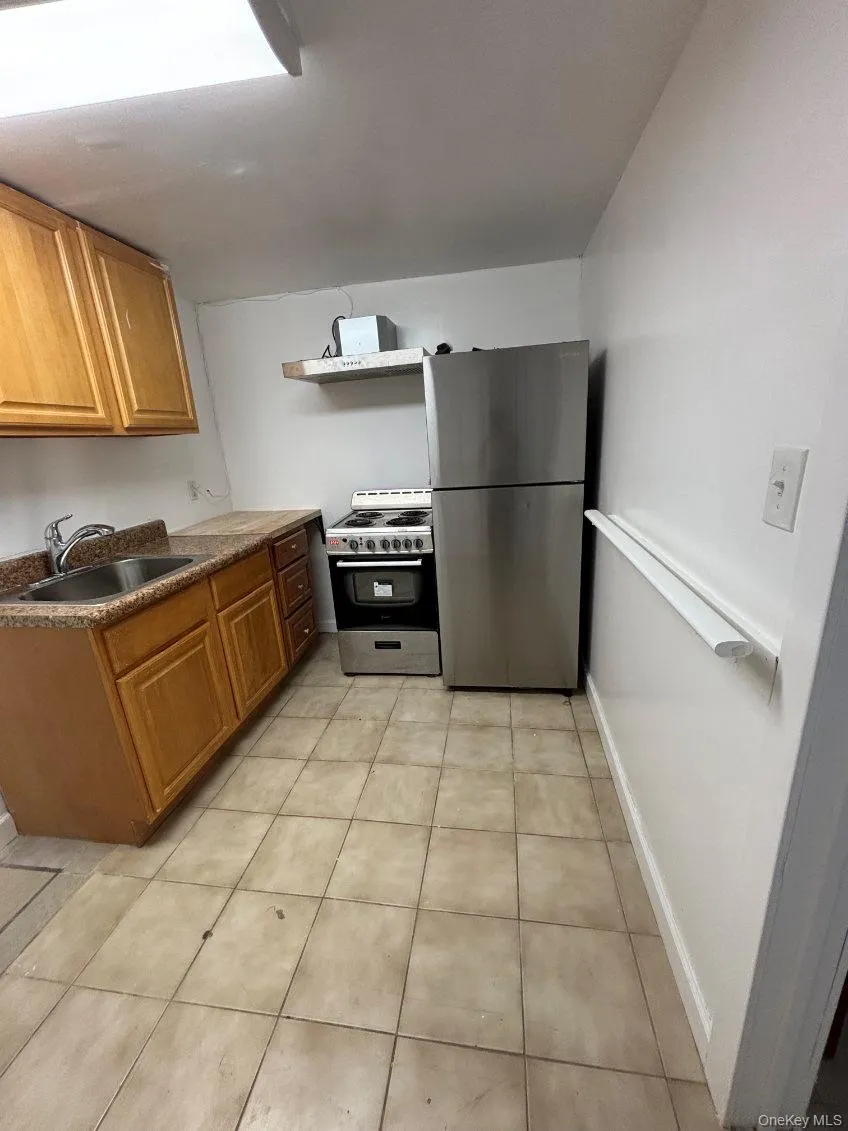 1031 241st Street, New York, NY, 1 Bedroom Bedrooms, 3 Rooms Rooms,1 BathroomBathrooms,Residential Lease,For Rent,241st,0,1040222 1031 241st Street, New York, NY, 1 Bedroom Bedrooms, 3 Rooms Rooms,1 BathroomBathrooms,Residential Lease,For Rent,241st,0,1040222