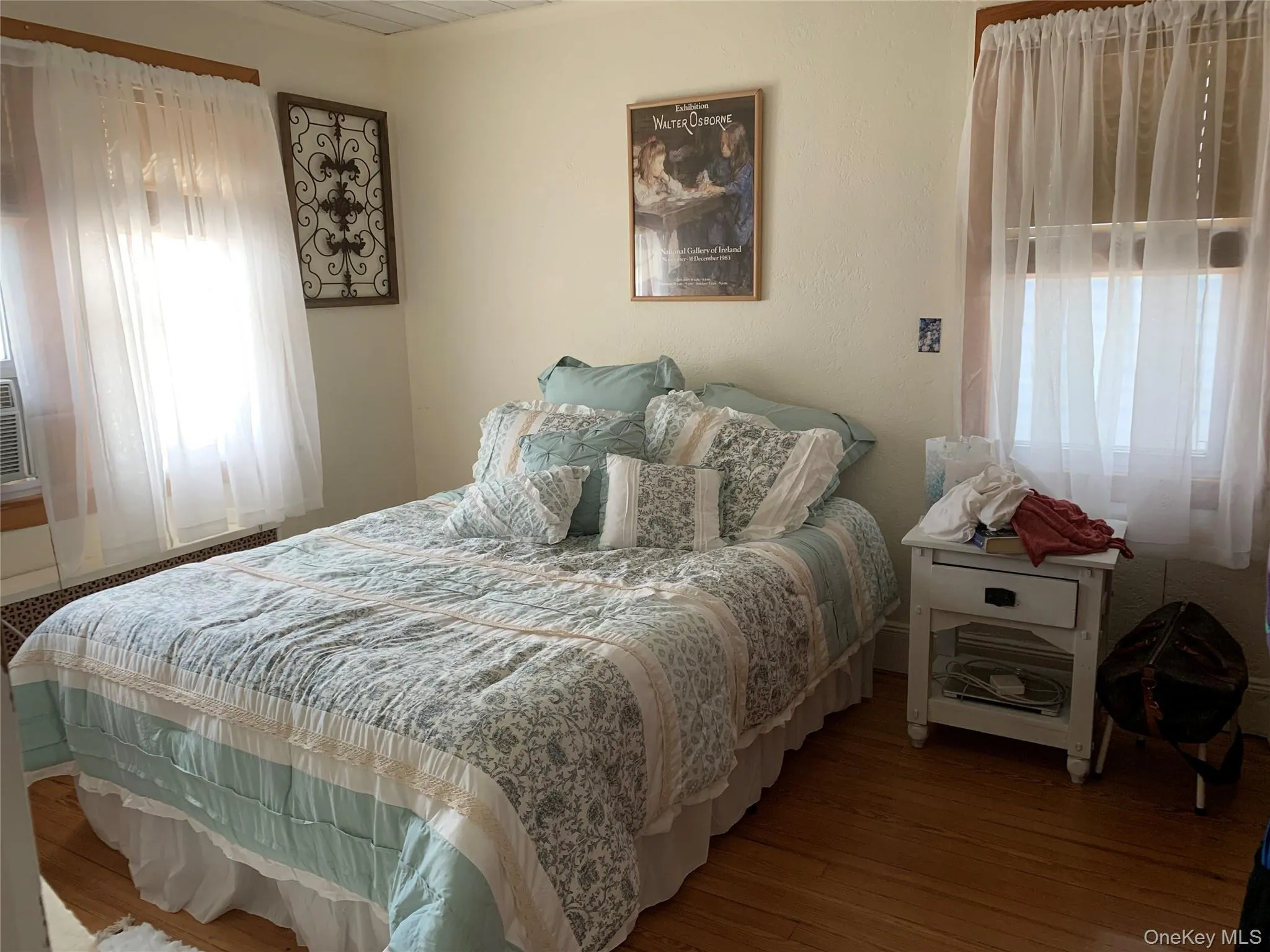 24 Oswego Avenue, Hempstead, NY, 3 Bedrooms Bedrooms, 4 Rooms Rooms,1 BathroomBathrooms,Residential Lease,For Rent,Oswego,0,1040223 24 Oswego Avenue, Hempstead, NY, 3 Bedrooms Bedrooms, 4 Rooms Rooms,1 BathroomBathrooms,Residential Lease,For Rent,Oswego,0,1040223