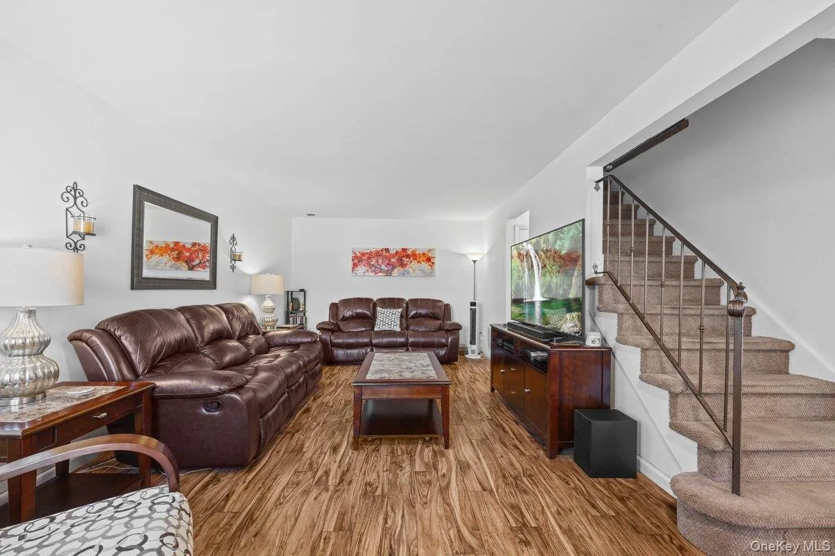 21 Alhambra Drive, Hempstead, NY, 2 Bedrooms Bedrooms, 5 Rooms Rooms,1 BathroomBathrooms,Residential,For Rent,Alhambra,0,1040224 21 Alhambra Drive, Hempstead, NY, 2 Bedrooms Bedrooms, 5 Rooms Rooms,1 BathroomBathrooms,Residential,For Rent,Alhambra,0,1040224