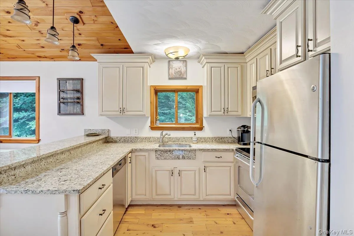 307 Bobillen Drive, Jewett, NY, 3 Bedrooms Bedrooms, 8 Rooms Rooms,2 BathroomsBathrooms,Residential,For Rent,Bobillen,0,1040225 307 Bobillen Drive, Jewett, NY, 3 Bedrooms Bedrooms, 8 Rooms Rooms,2 BathroomsBathrooms,Residential,For Rent,Bobillen,0,1040225