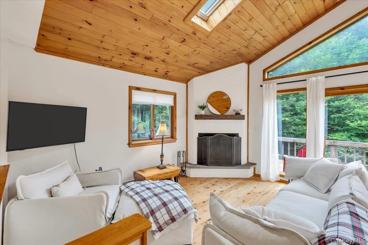 307 Bobillen Drive, Jewett, NY, 3 Bedrooms Bedrooms, 8 Rooms Rooms,2 BathroomsBathrooms,Residential,For Rent,Bobillen,0,1040225 307 Bobillen Drive, Jewett, NY, 3 Bedrooms Bedrooms, 8 Rooms Rooms,2 BathroomsBathrooms,Residential,For Rent,Bobillen,0,1040225