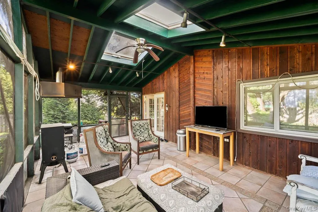 103 Waters Edge, Clarkstown, NY, 5 Bedrooms Bedrooms, 10 Rooms Rooms,3 BathroomsBathrooms,Residential,For Rent,Waters Edge,0,1040227 103 Waters Edge, Clarkstown, NY, 5 Bedrooms Bedrooms, 10 Rooms Rooms,3 BathroomsBathrooms,Residential,For Rent,Waters Edge,0,1040227