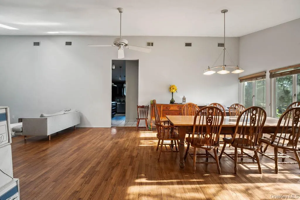 103 Waters Edge, Clarkstown, NY, 5 Bedrooms Bedrooms, 10 Rooms Rooms,3 BathroomsBathrooms,Residential,For Rent,Waters Edge,0,1040227 103 Waters Edge, Clarkstown, NY, 5 Bedrooms Bedrooms, 10 Rooms Rooms,3 BathroomsBathrooms,Residential,For Rent,Waters Edge,0,1040227